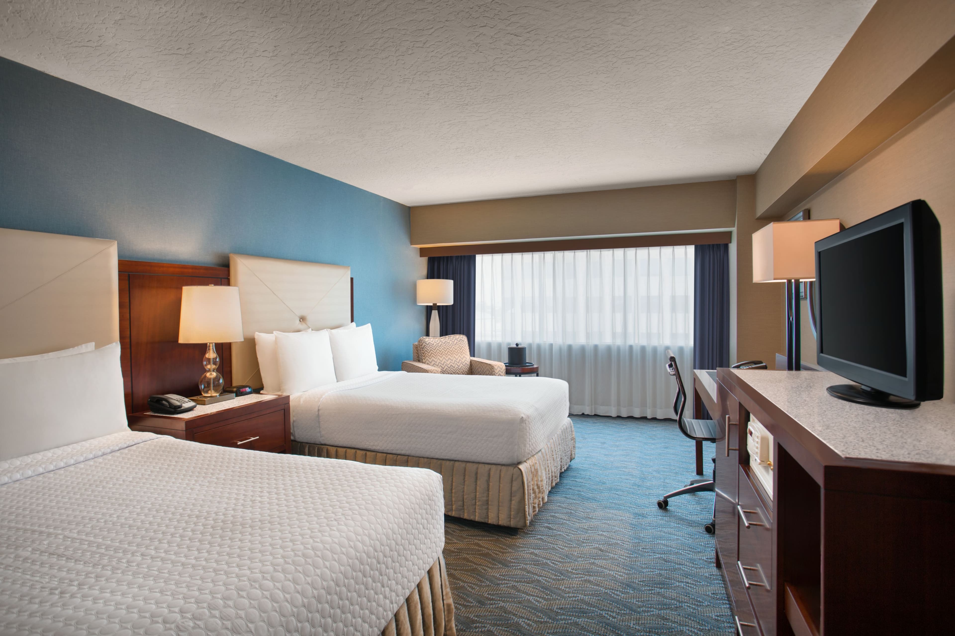 Crowne Plaza Los Angeles Harbor Hotel — 13