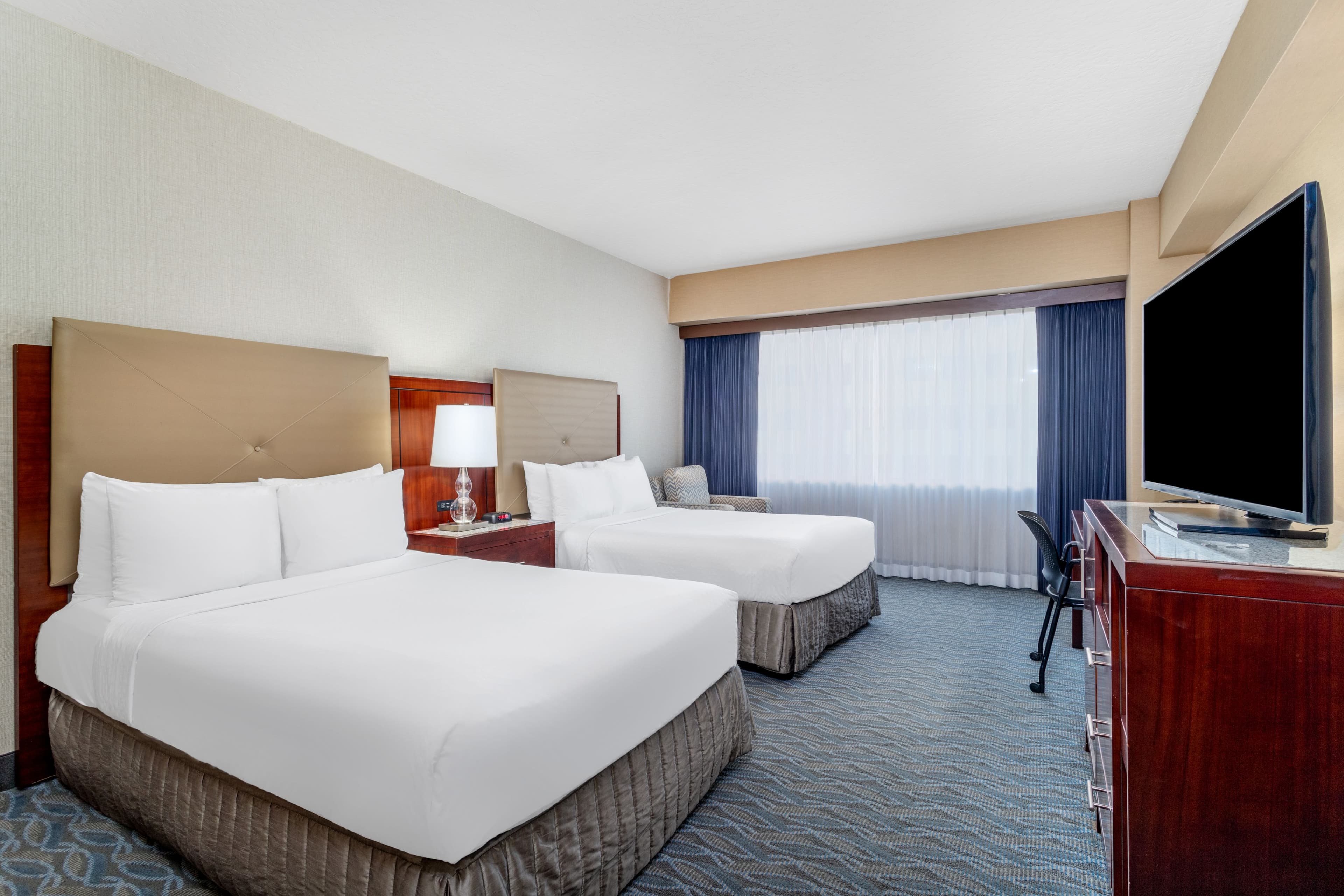 Crowne Plaza Los Angeles Harbor Hotel — 16