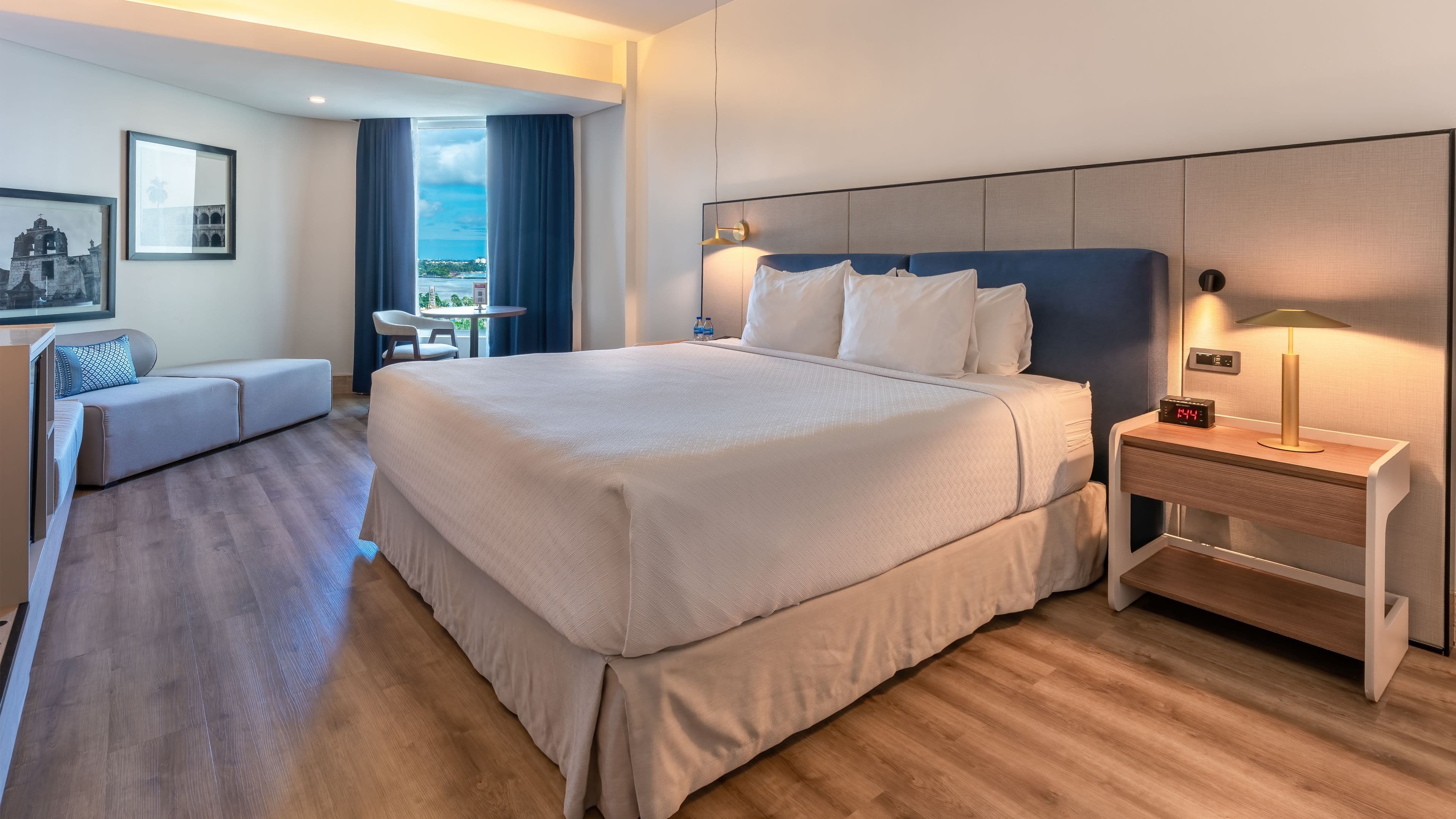 Crowne Plaza Santo Domingo - Image 3