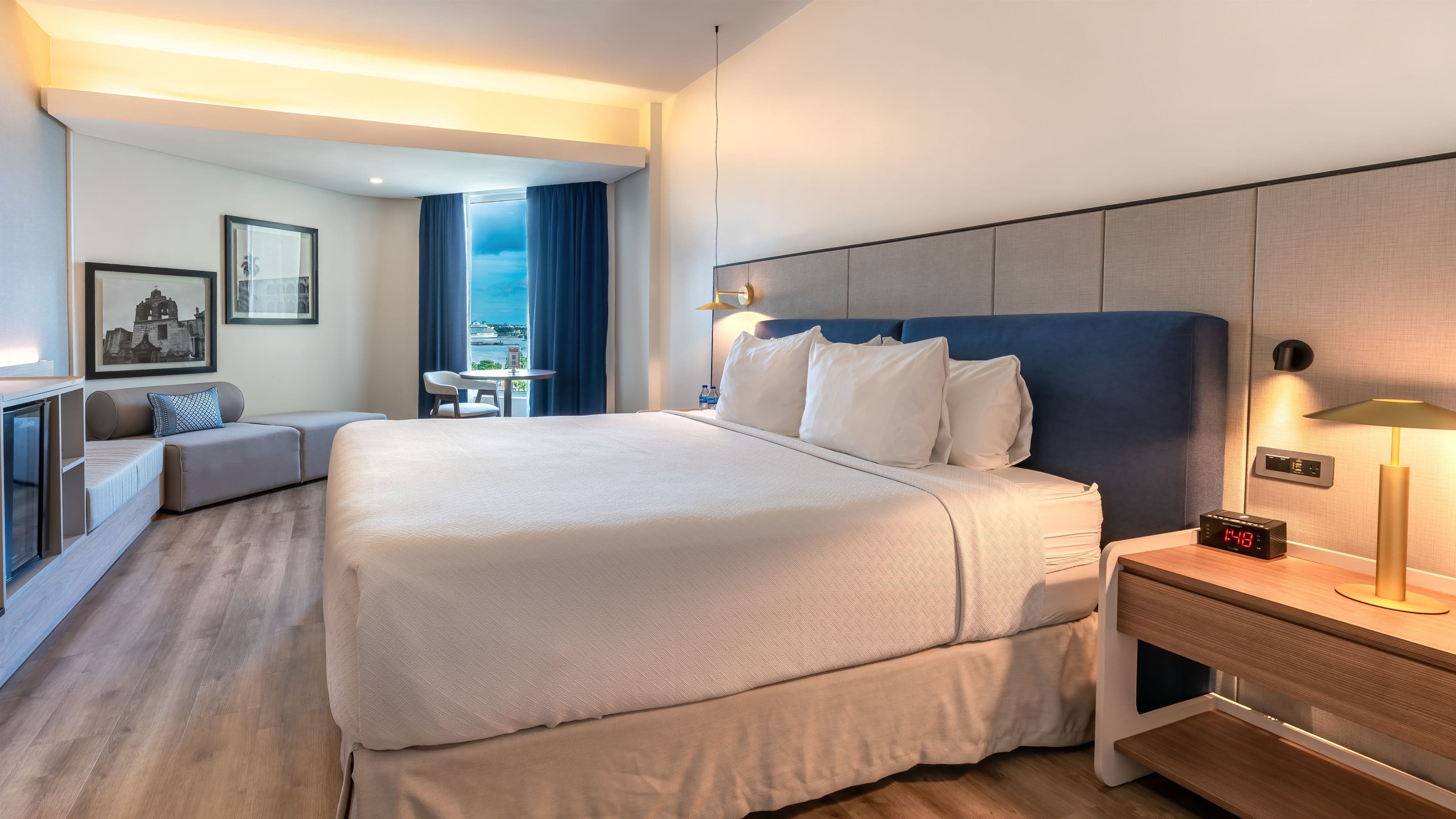 Crowne Plaza Santo Domingo - Image 2