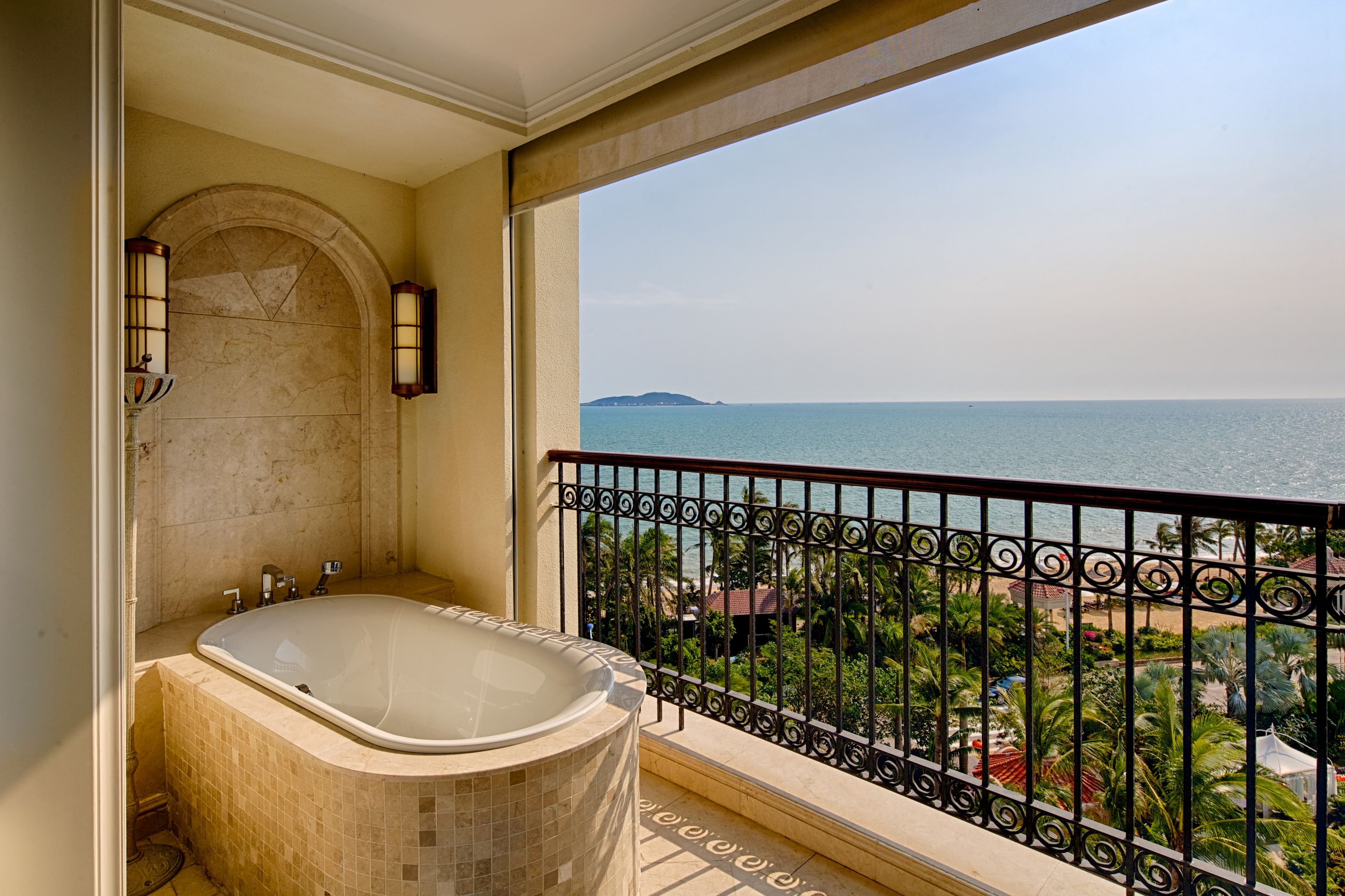 Crowne Plaza Resort Sanya Bay — 24