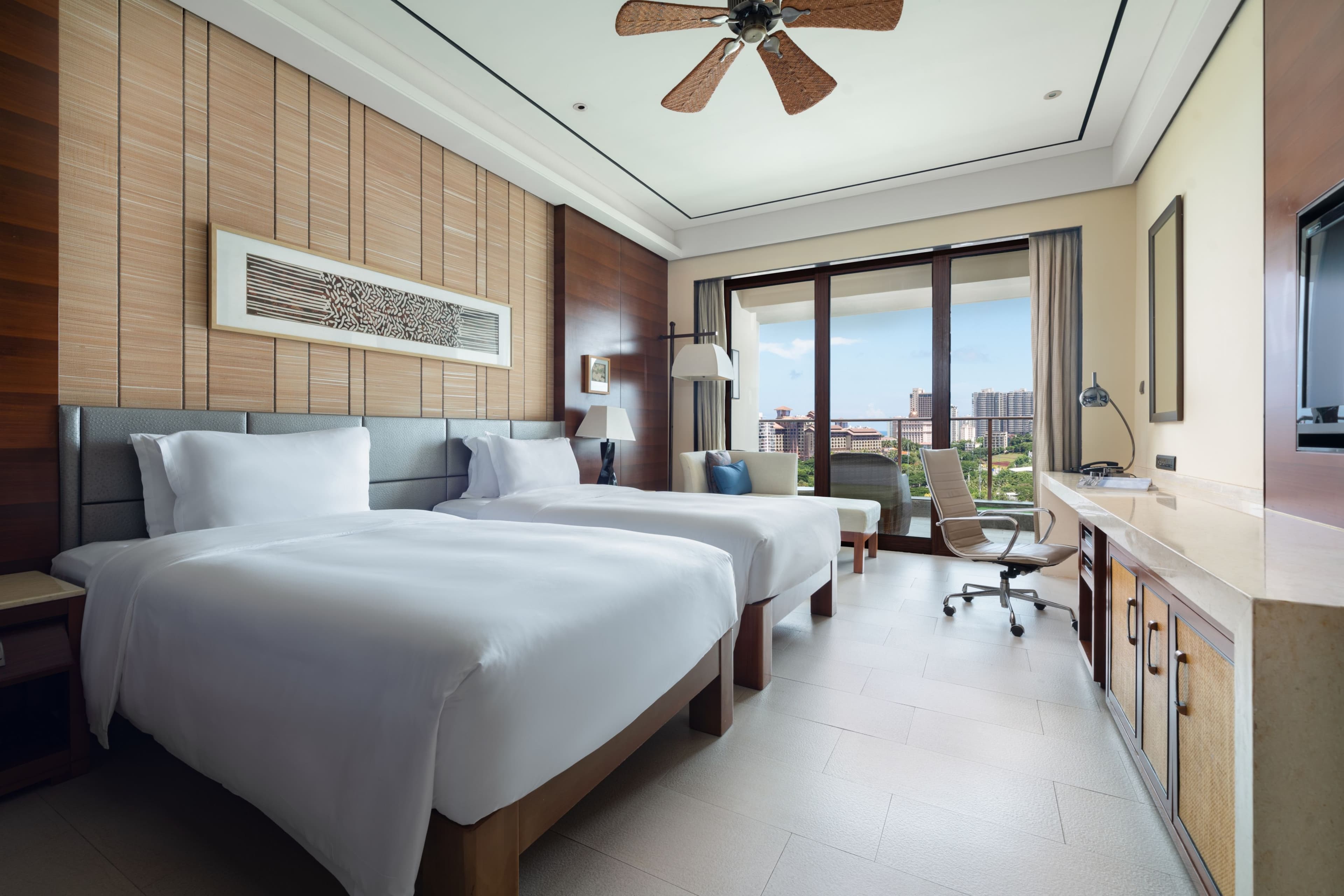 Crowne Plaza Sanya City Center - Image 2
