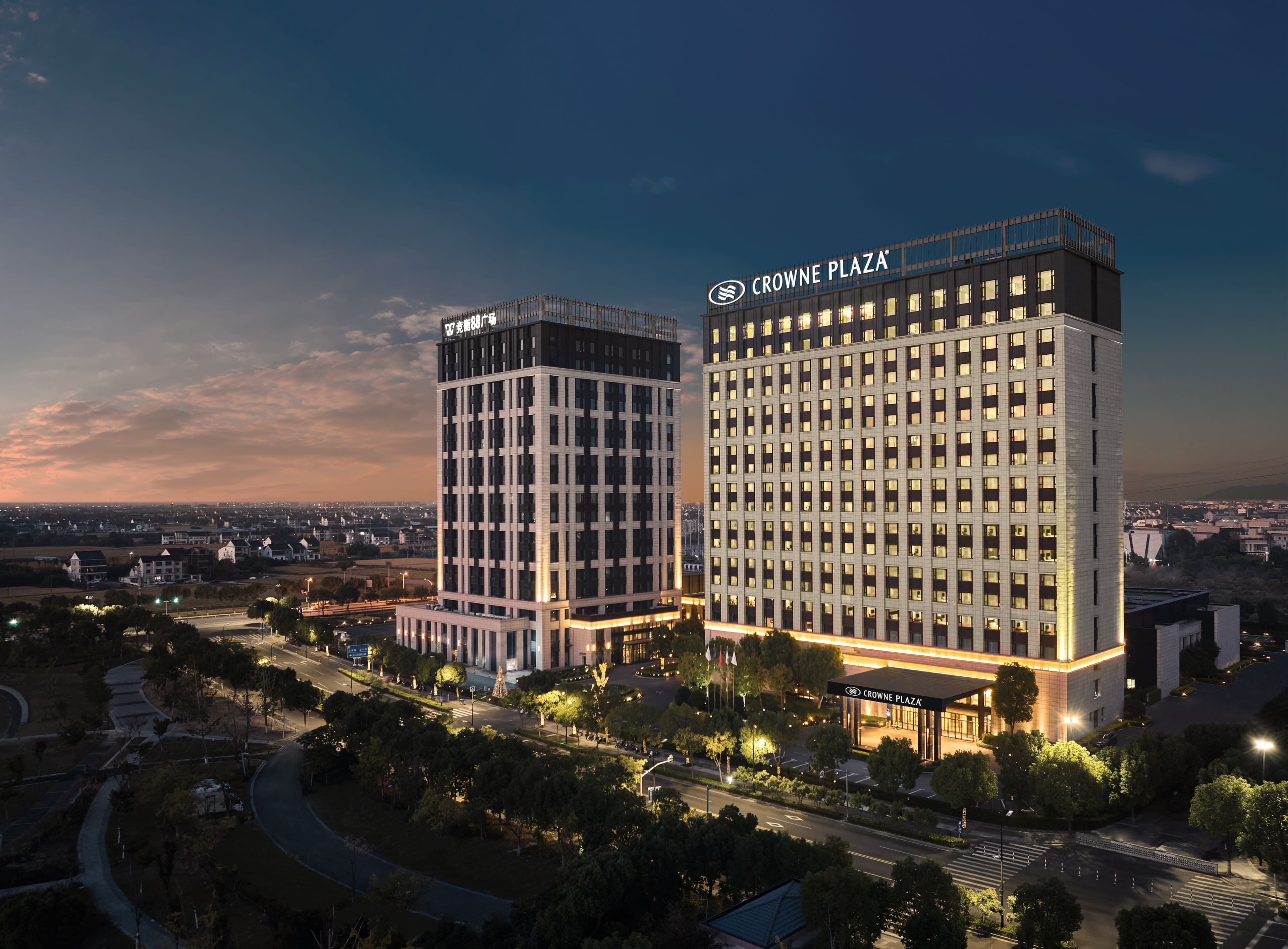Crowne Plaza Shanghai Jinshan - Image 1