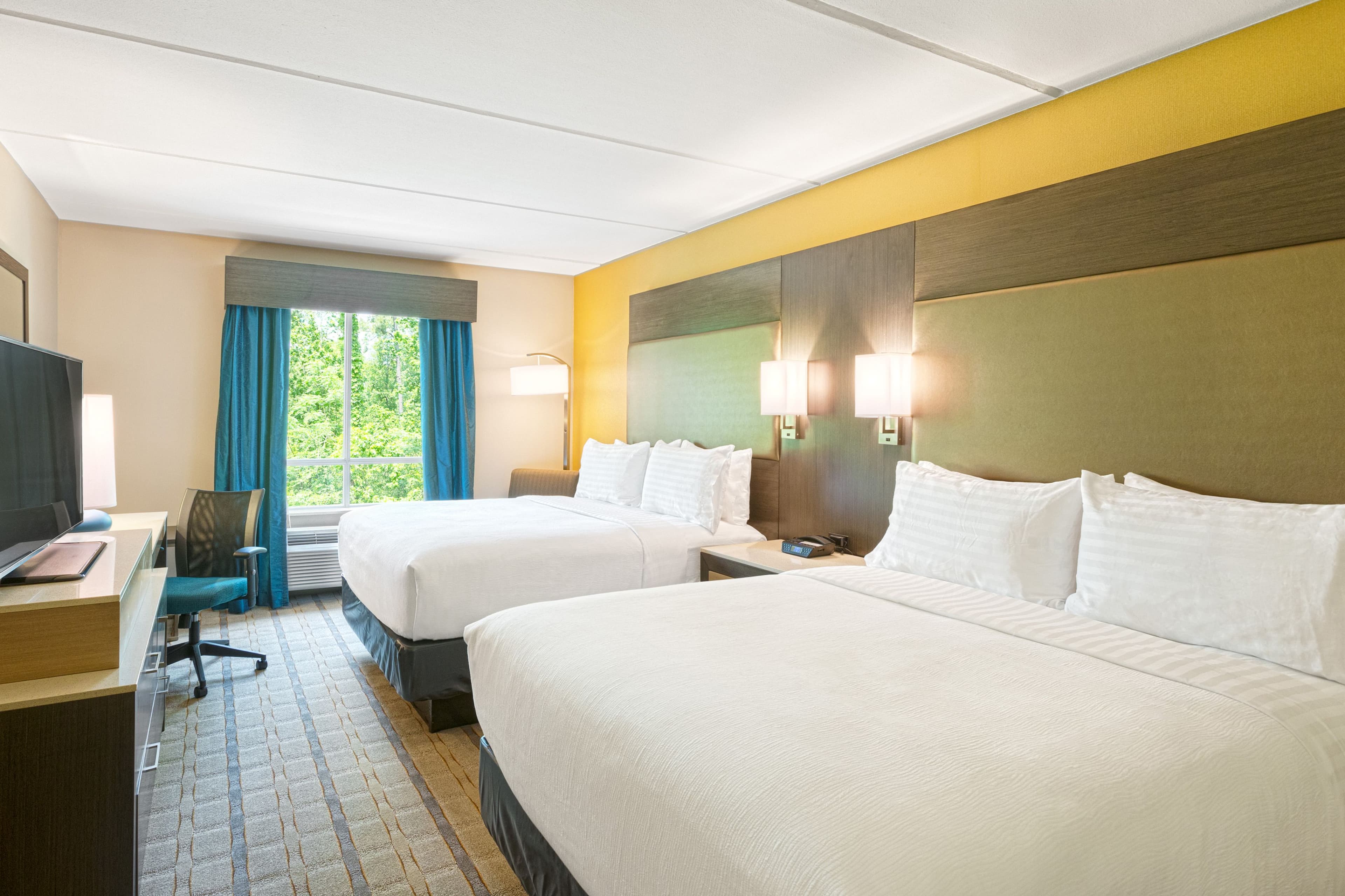 Crowne Plaza Shenandoah - Woodlands Area — 13