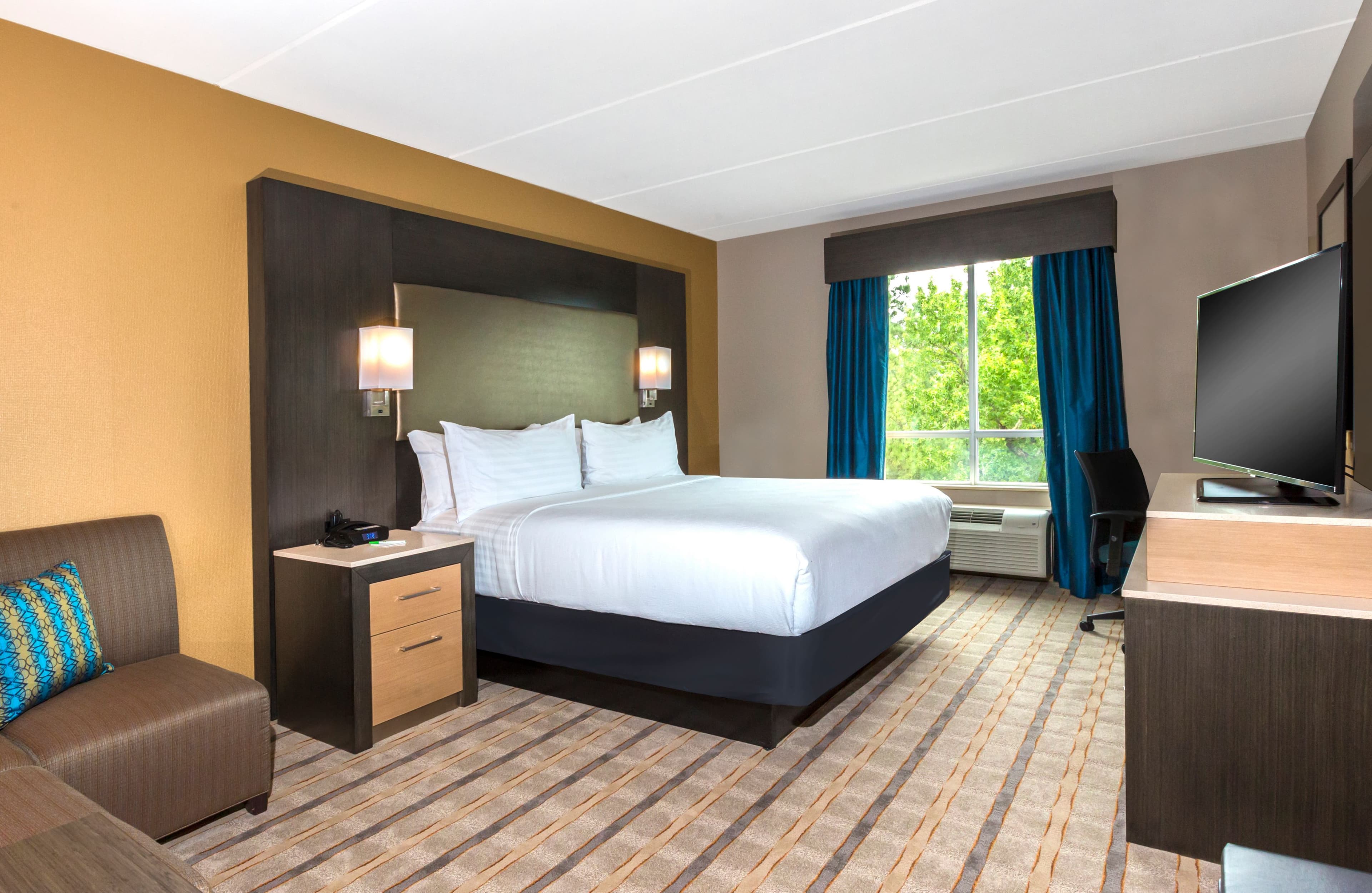 Crowne Plaza Shenandoah - Woodlands Area - Image 5