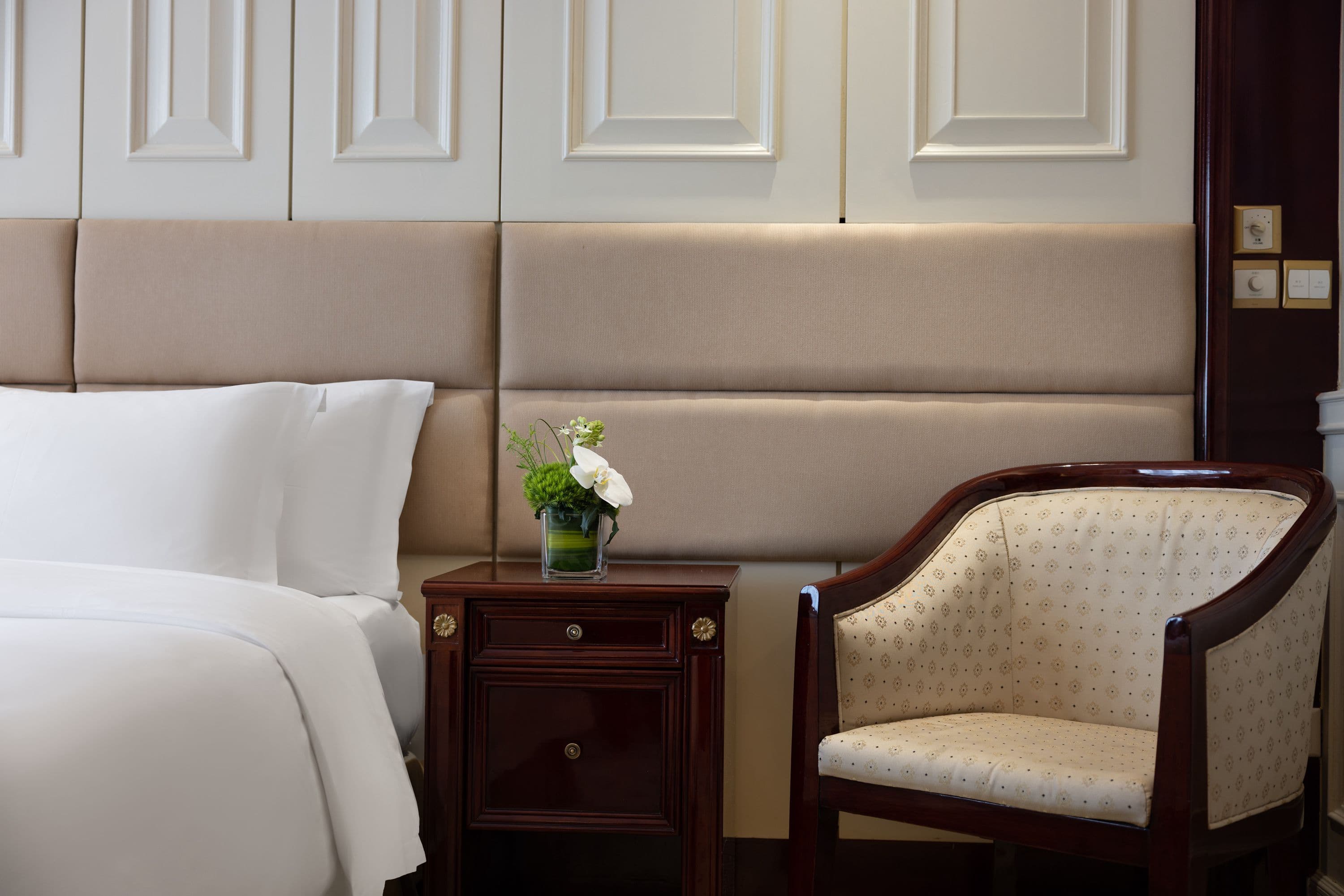 Crowne Plaza Hotel&Suites Landmark Shenzhen - Image 2
