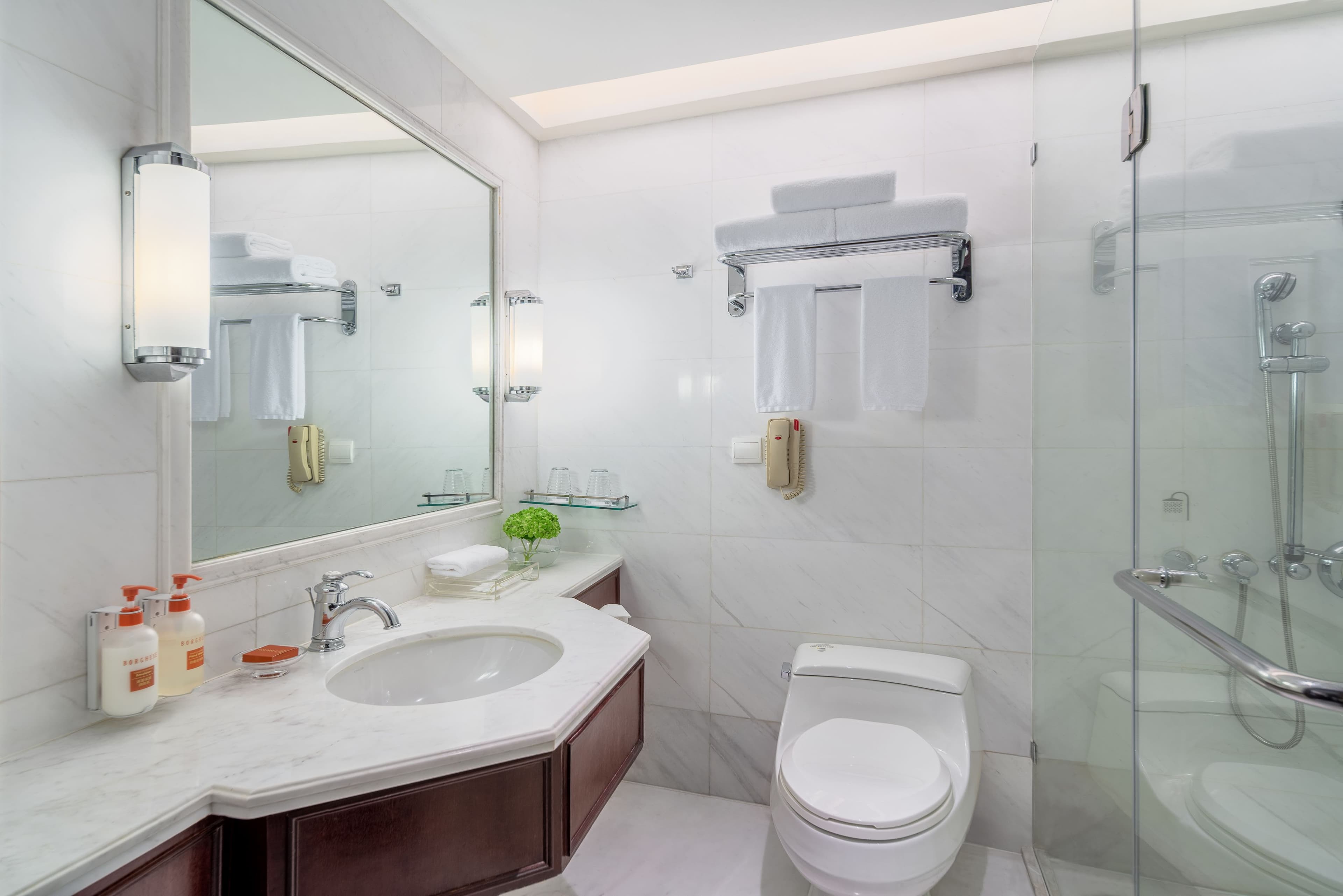 Crowne Plaza Hotel&Suites Landmark Shenzhen - Image 3