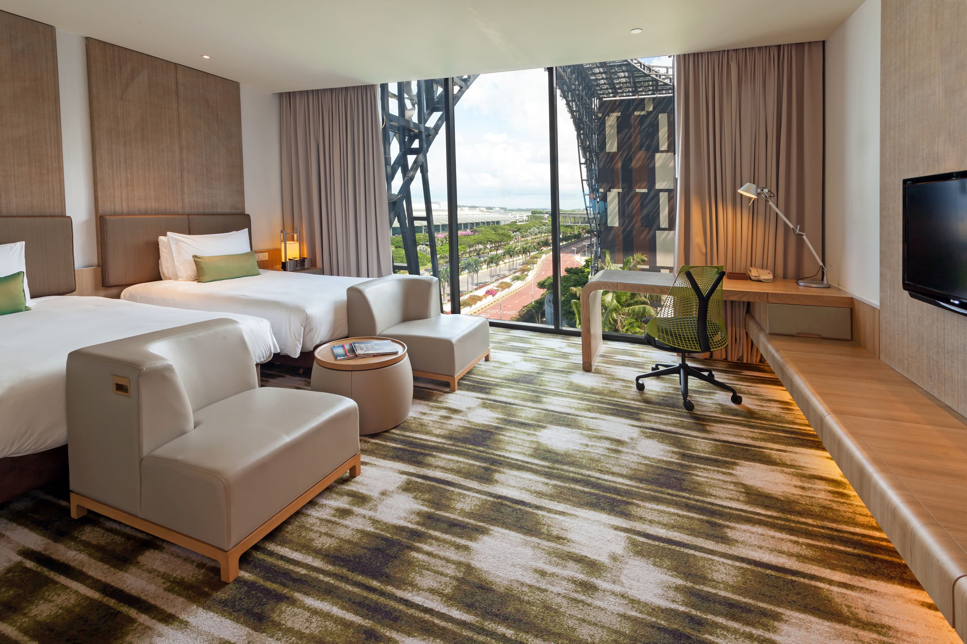 Crowne Plaza Changi Airport - Image 5
