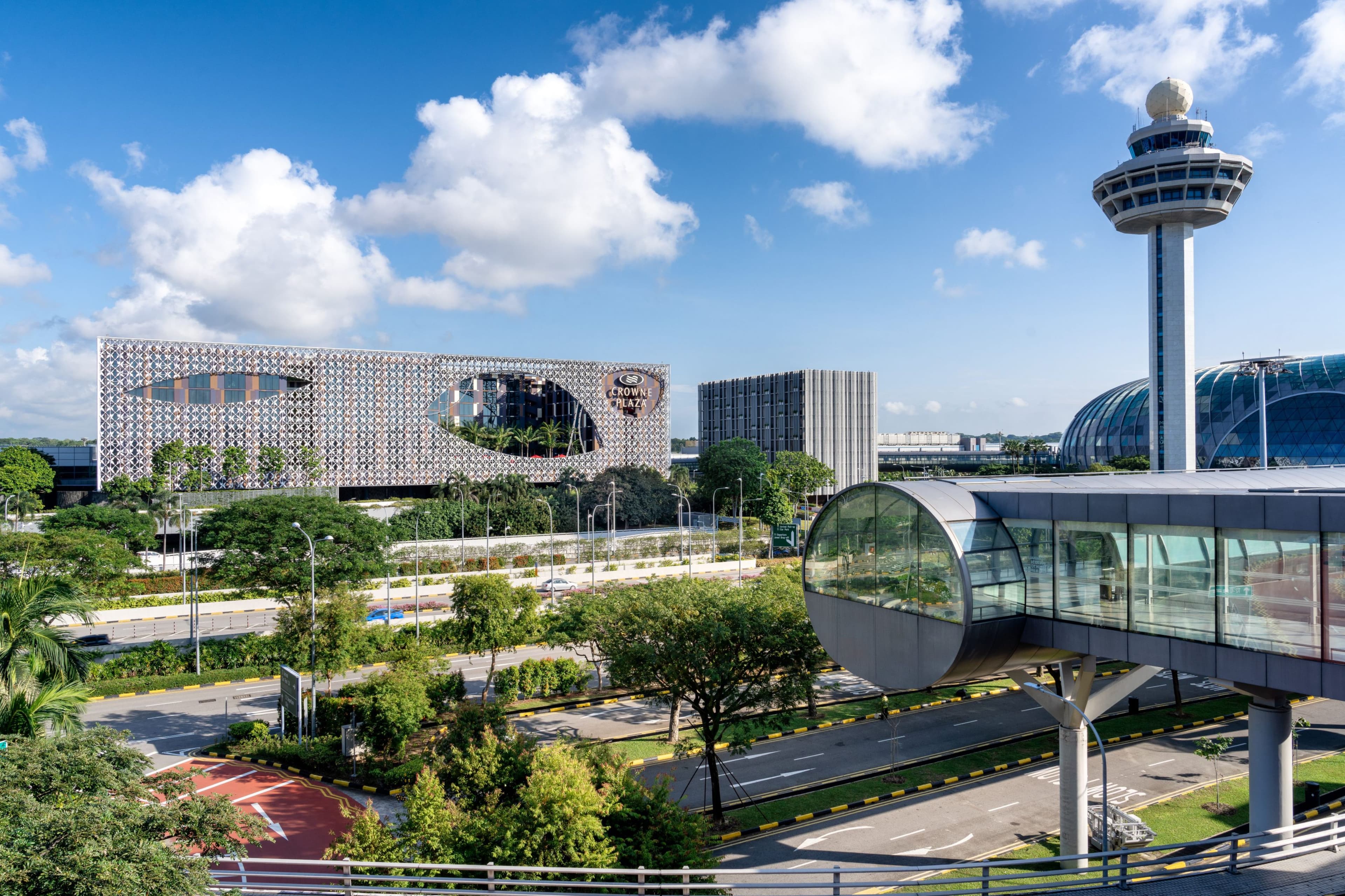 Crowne Plaza Changi Airport - Image 1
