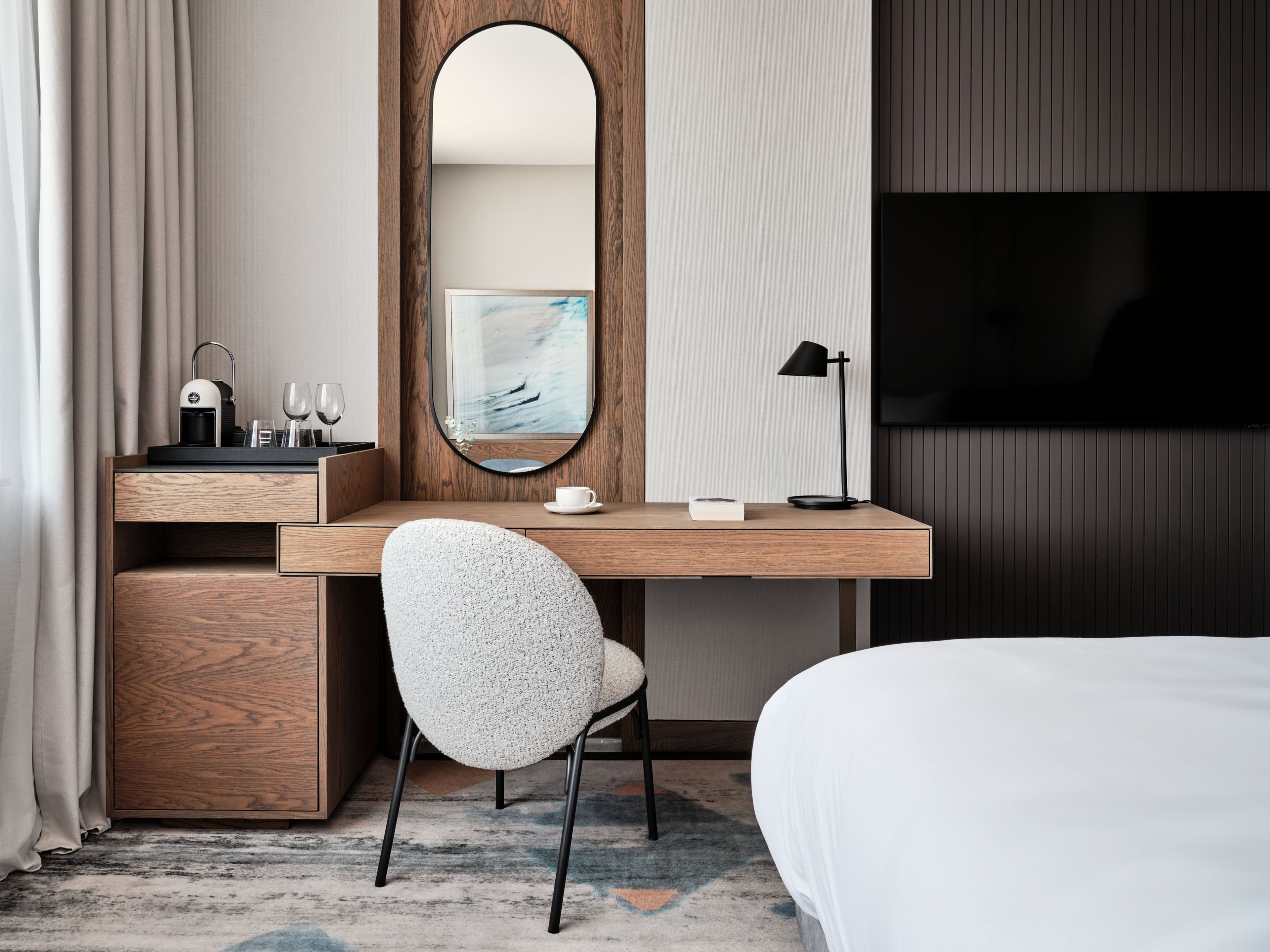 Crowne Plaza Sofia - Image 3