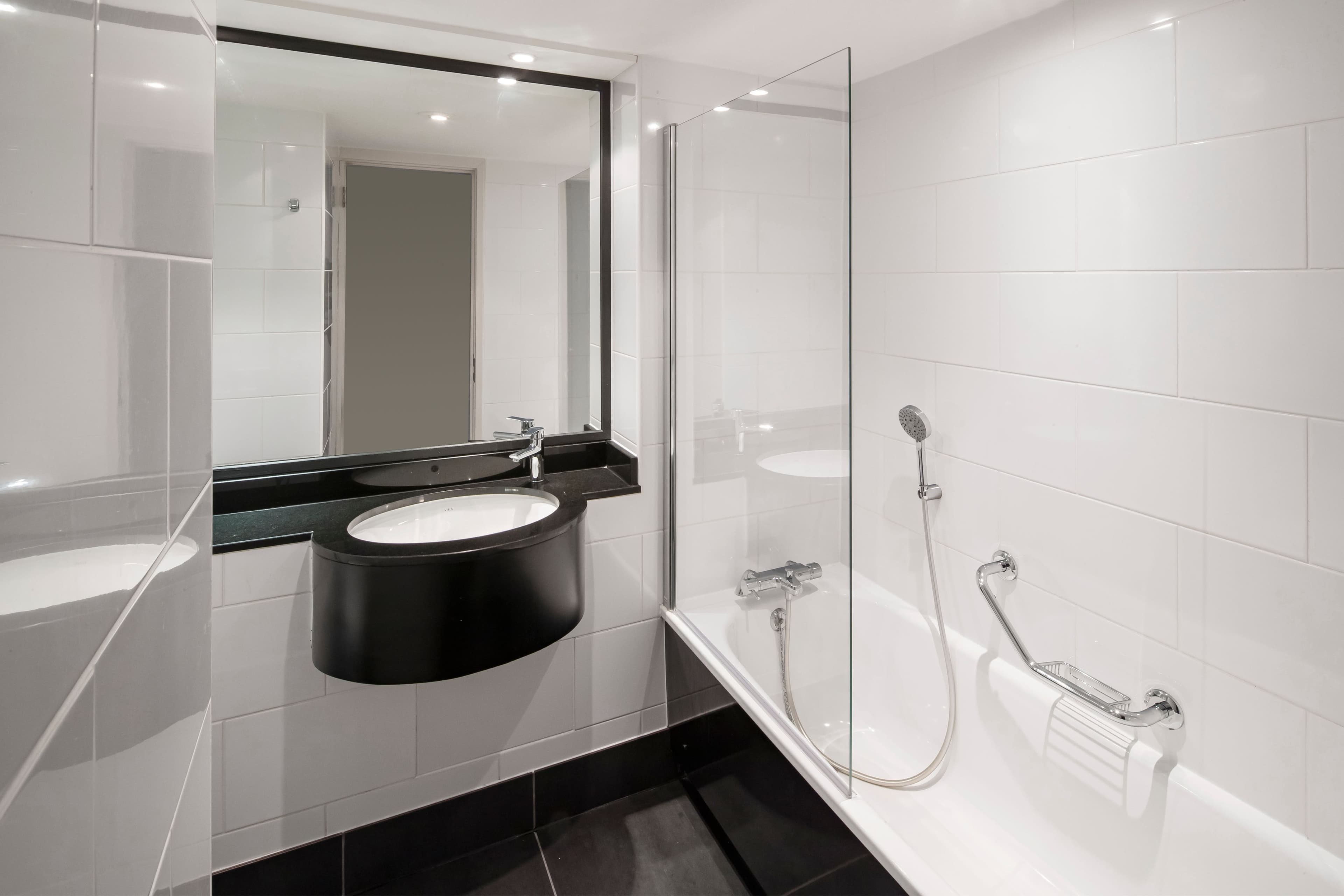 Crowne Plaza Stratford Upon Avon - Image 4