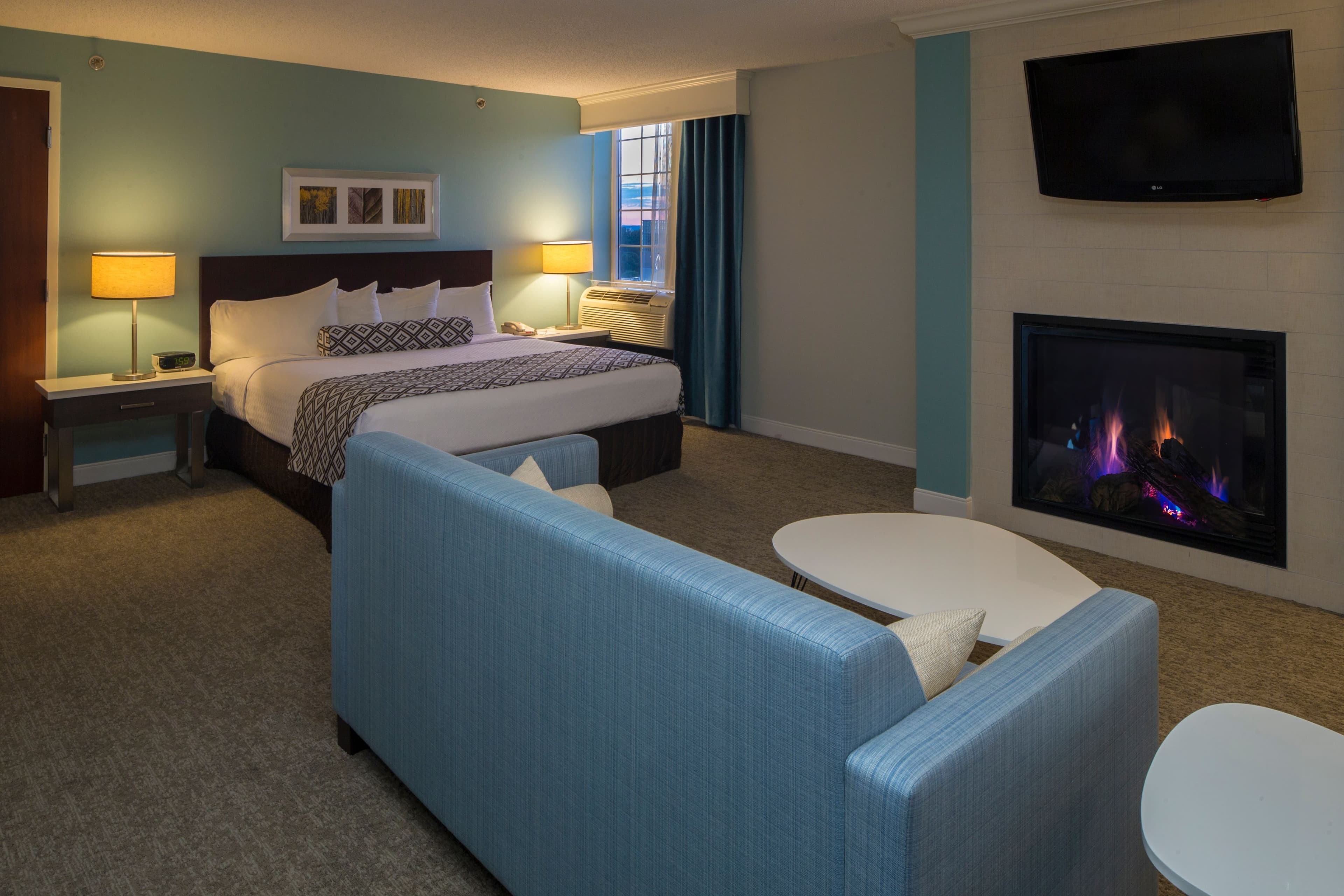 Crowne Plaza Suites Pittsburgh South — 33