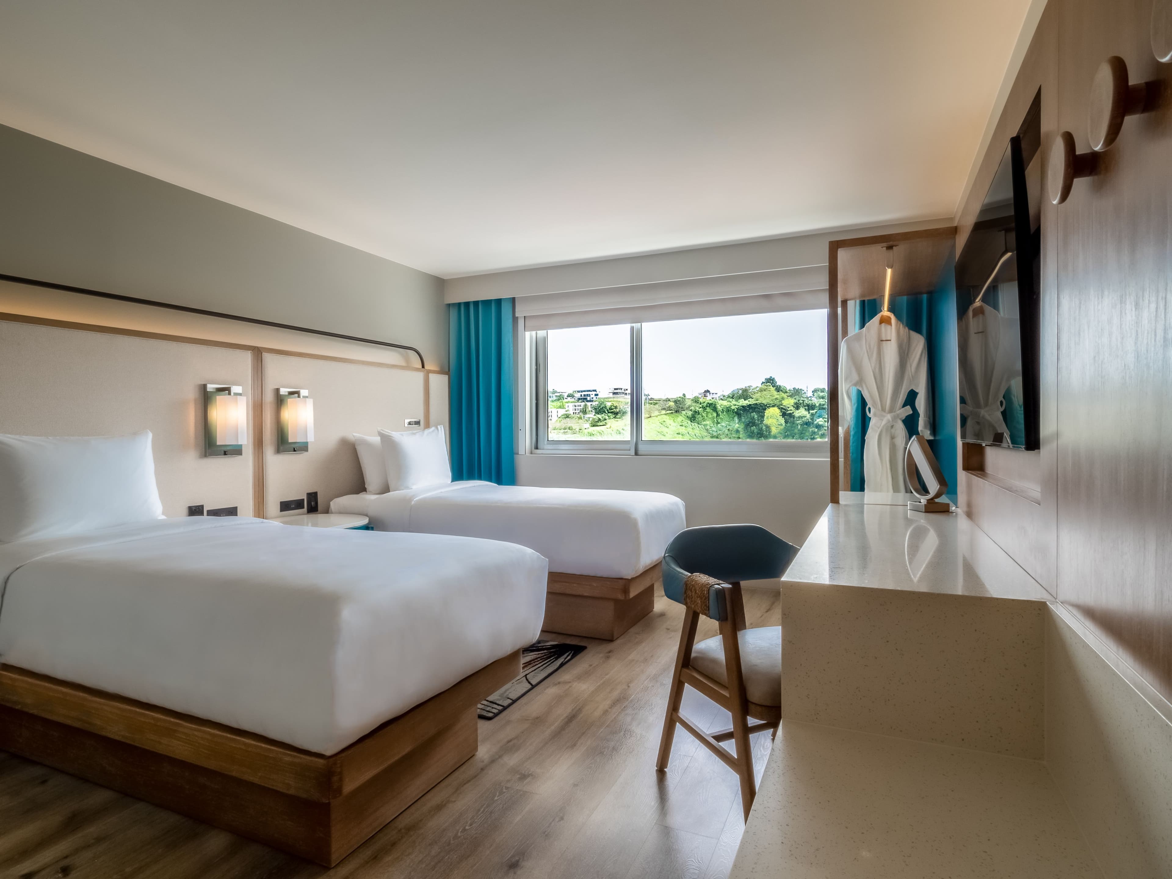 Crowne Plaza Guam - Image 5