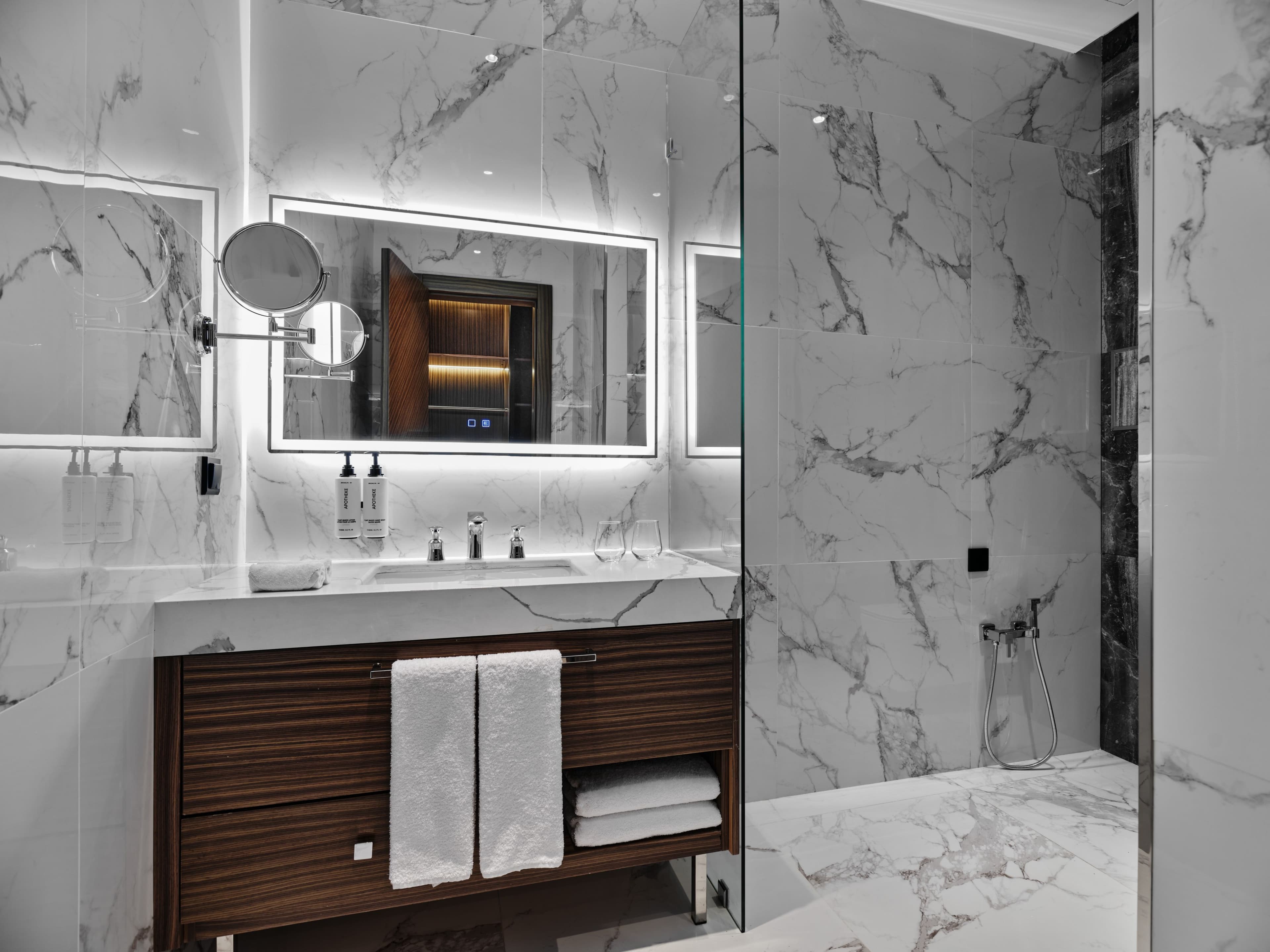 Crowne Plaza Tashkent — 4