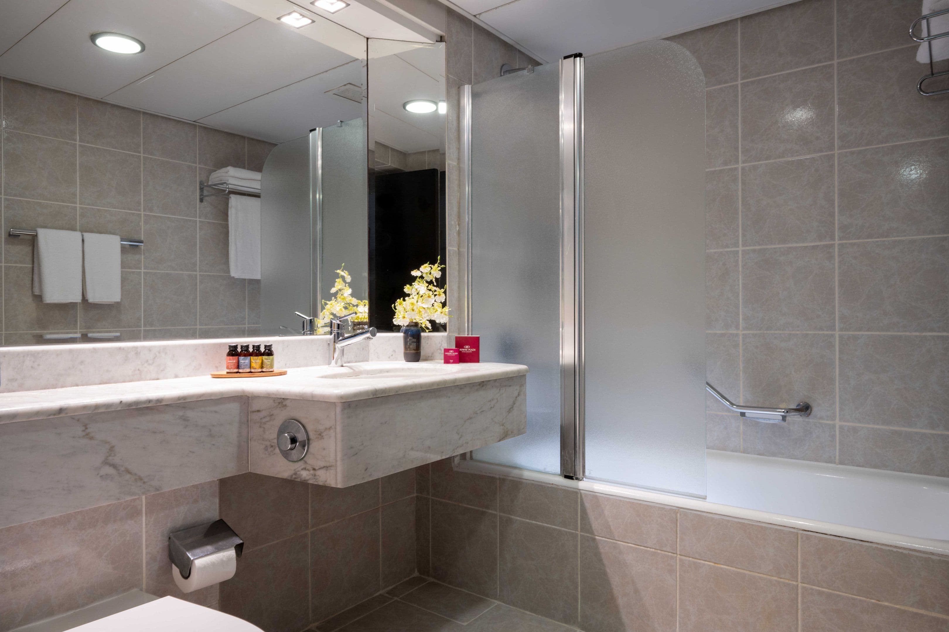 Crowne Plaza Tel Aviv Beach — 4