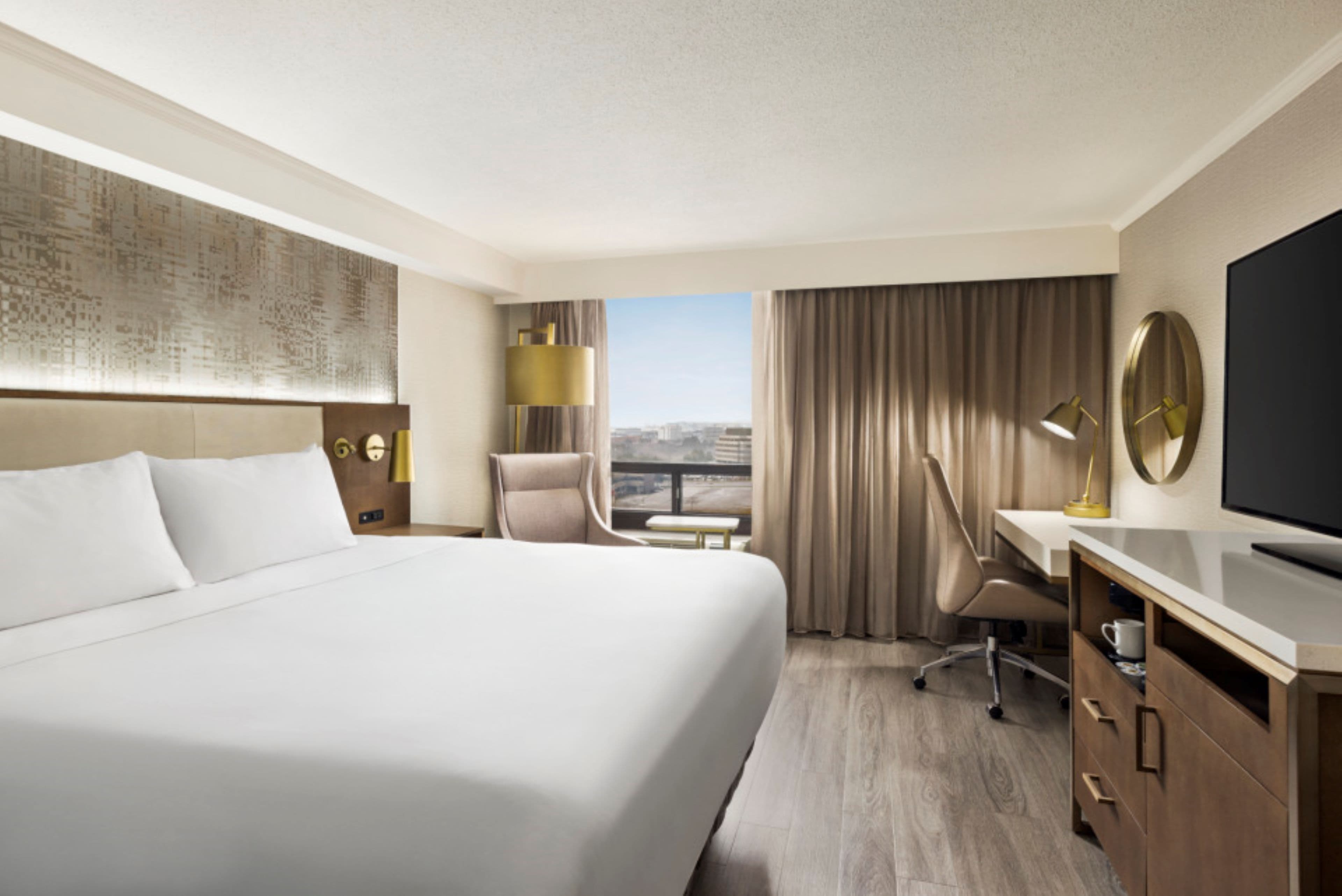 Crowne Plaza Toronto Airport — 10