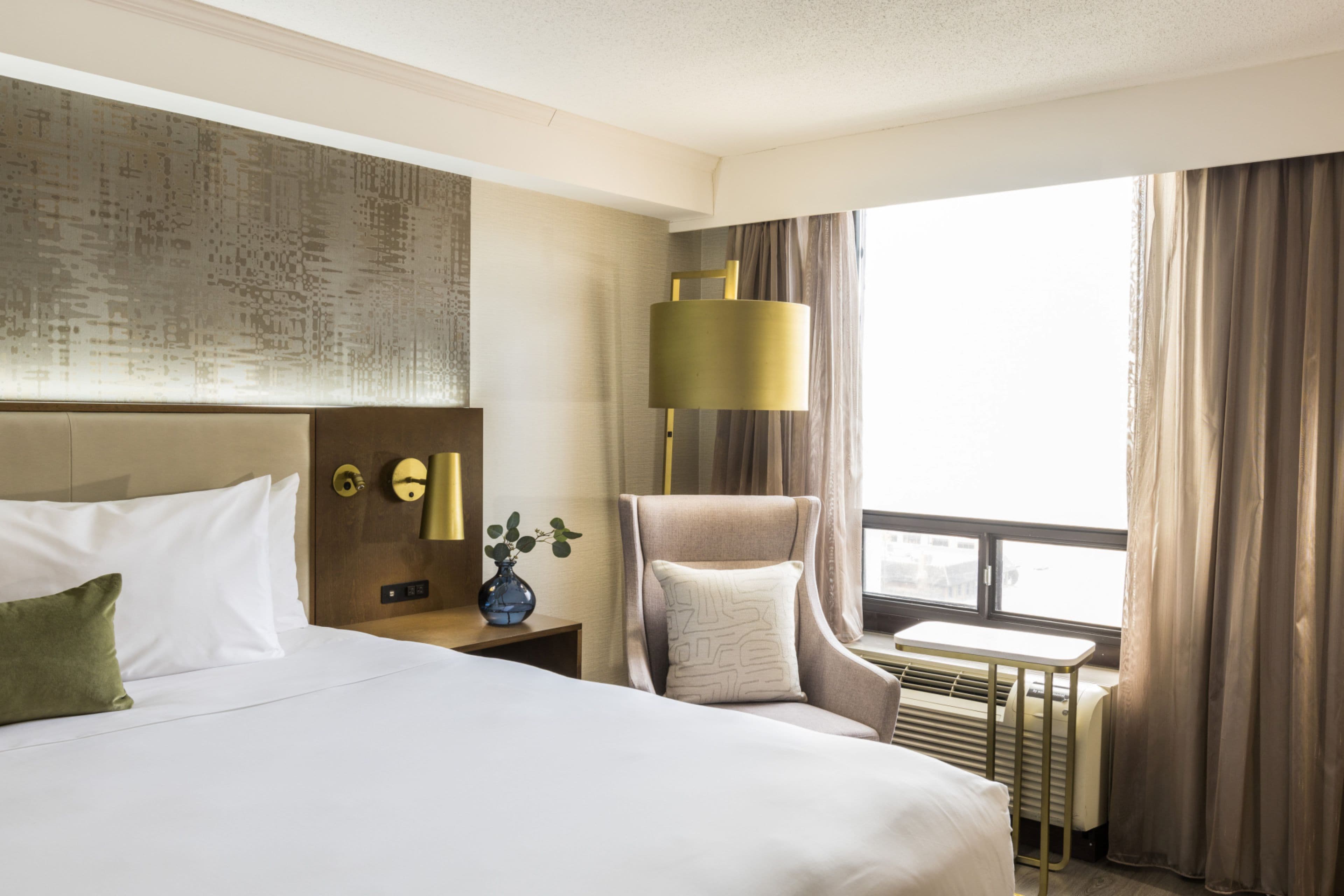 Crowne Plaza Toronto Airport — 7