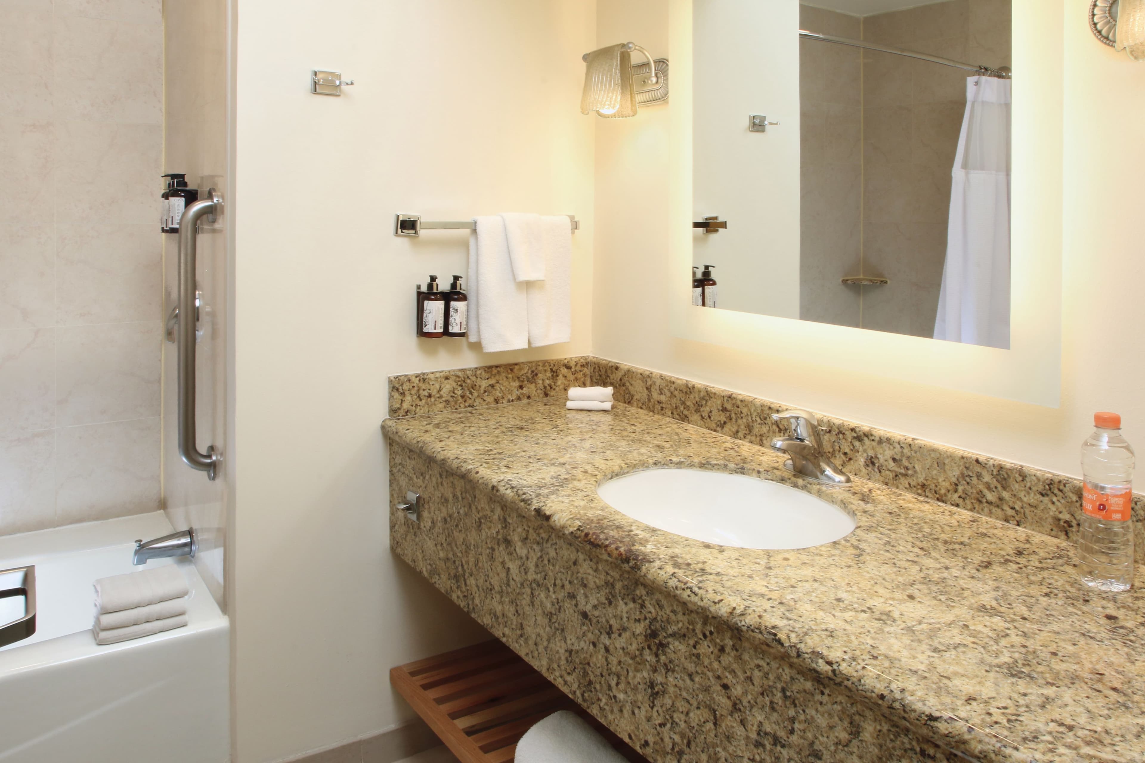 Crowne Plaza Torreon - Image 3