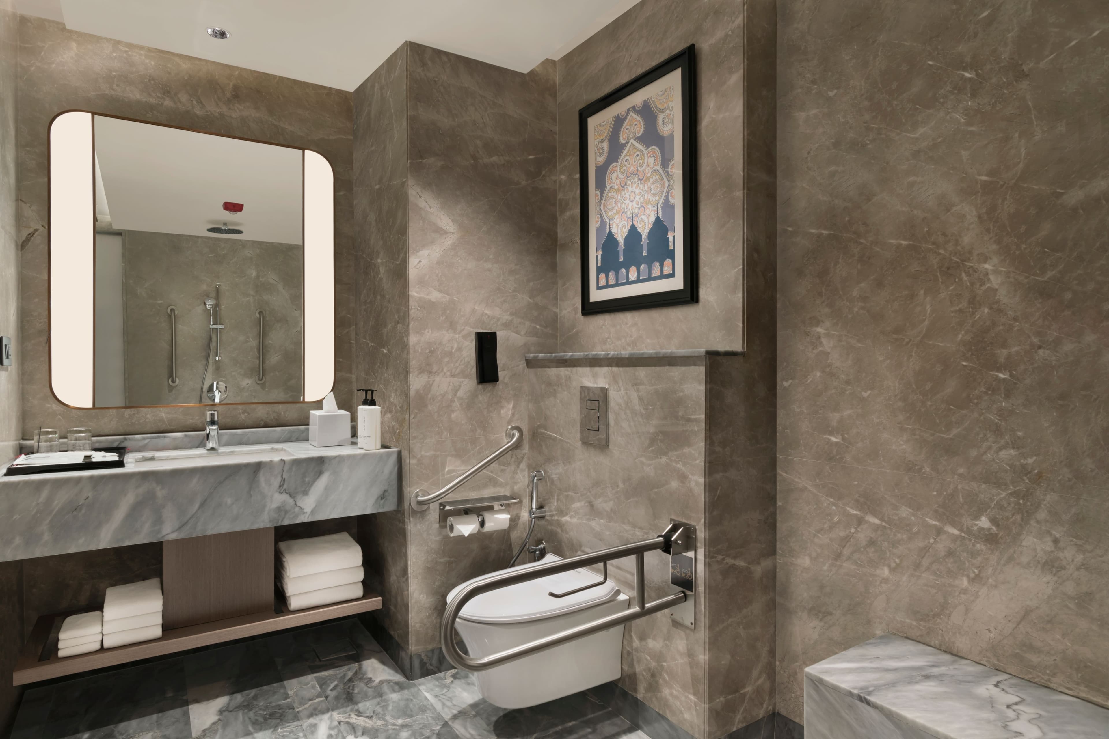 Crowne Plaza Lucknow — 15