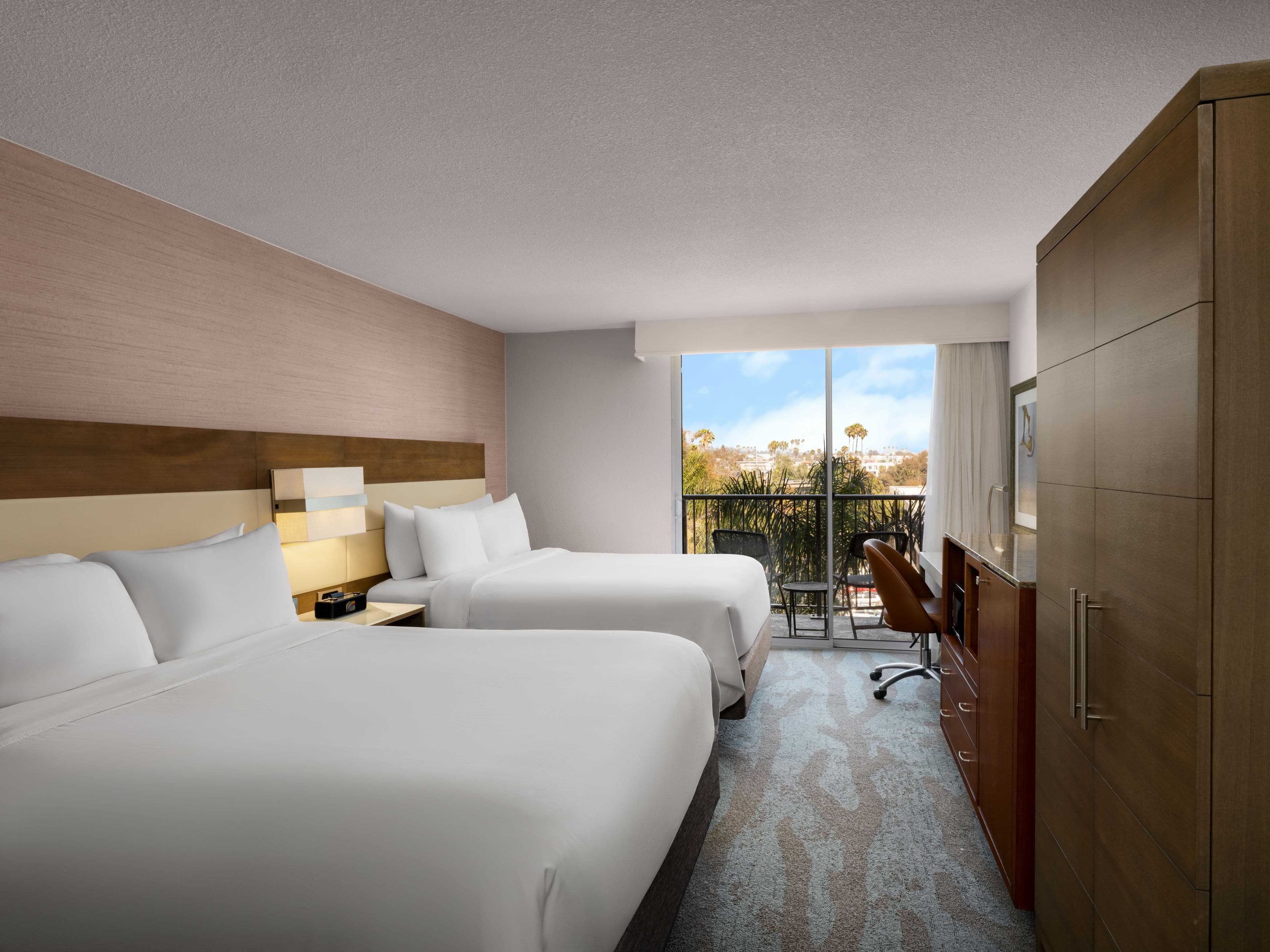 Crowne Plaza Ventura Beach — 24