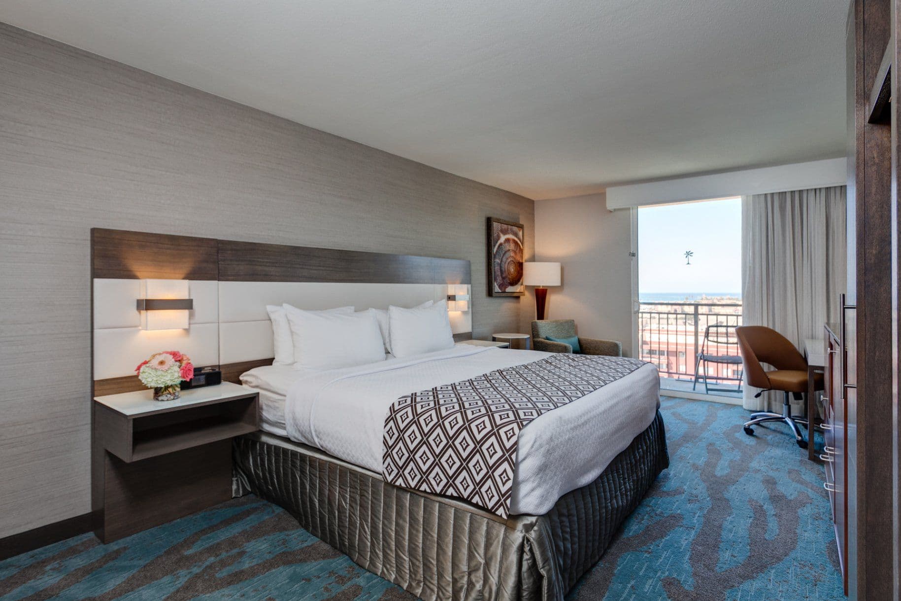Crowne Plaza Ventura Beach — 9
