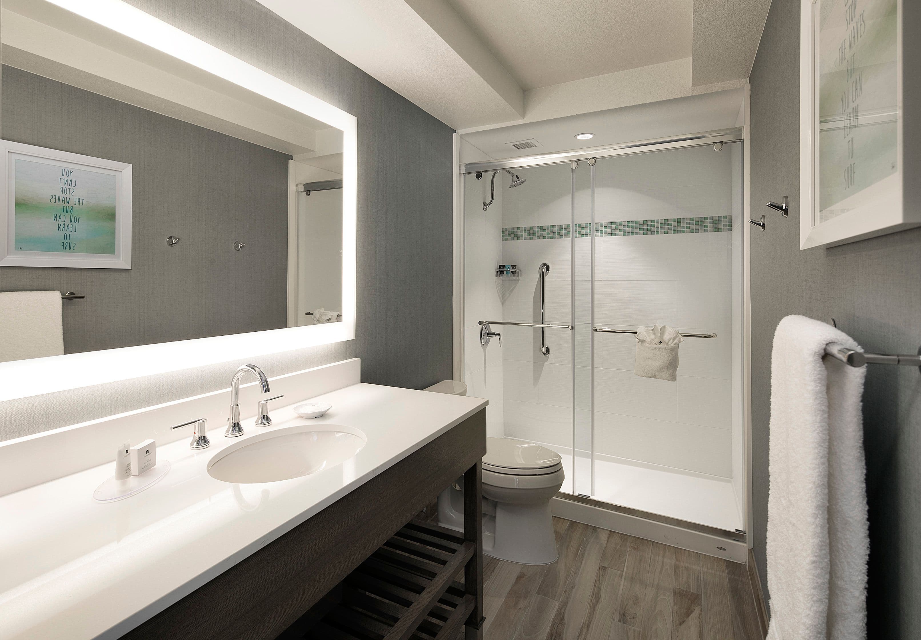 Crowne Plaza Ventura Beach - Image 4