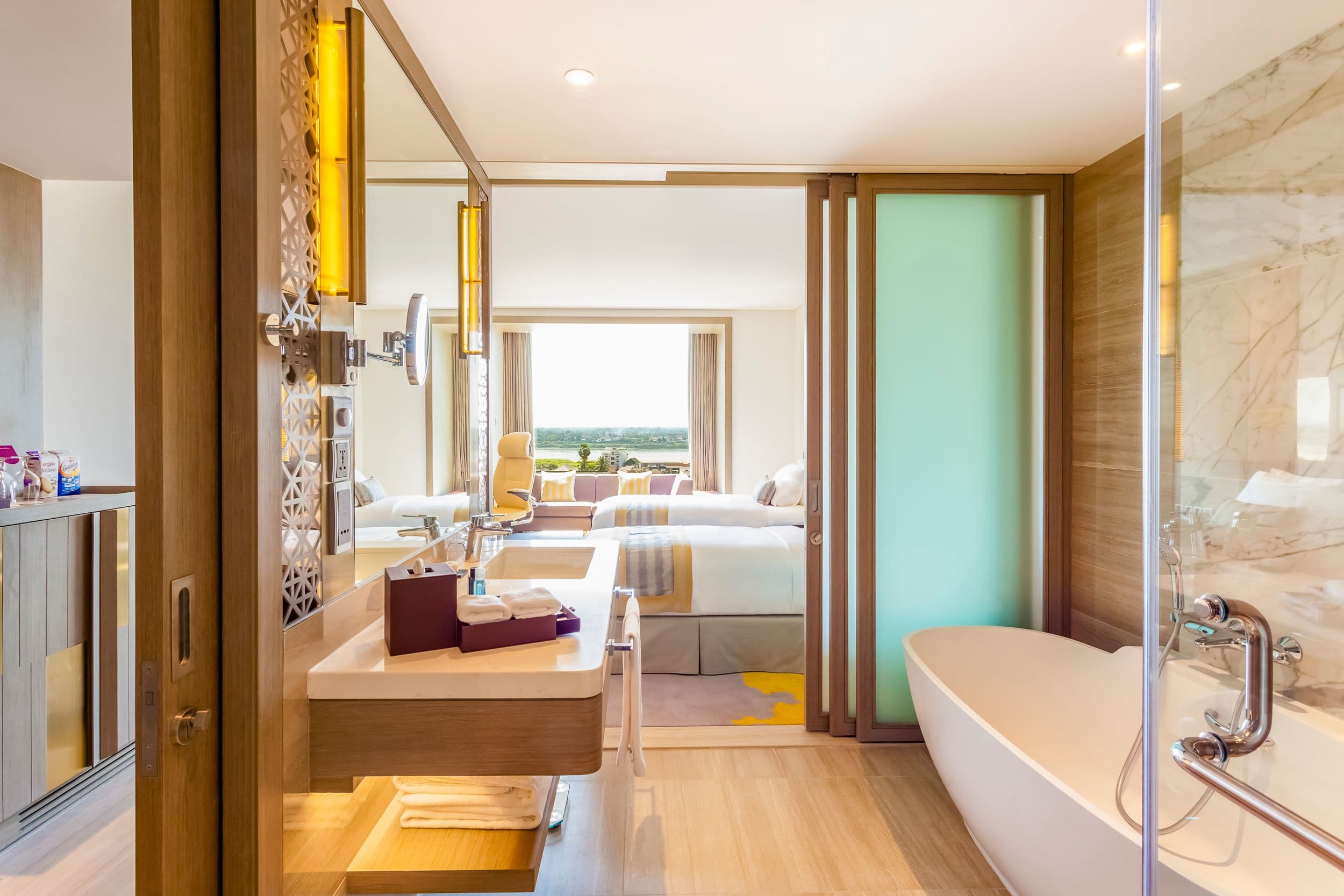 Crowne Plaza Vientiane — 11