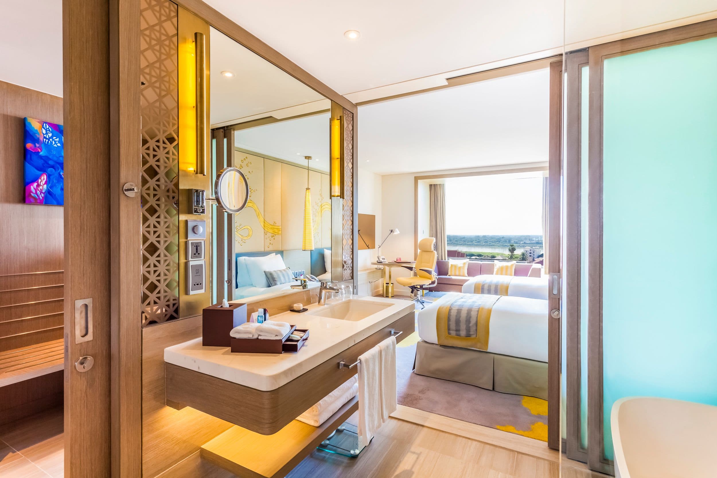 Crowne Plaza Vientiane — 13