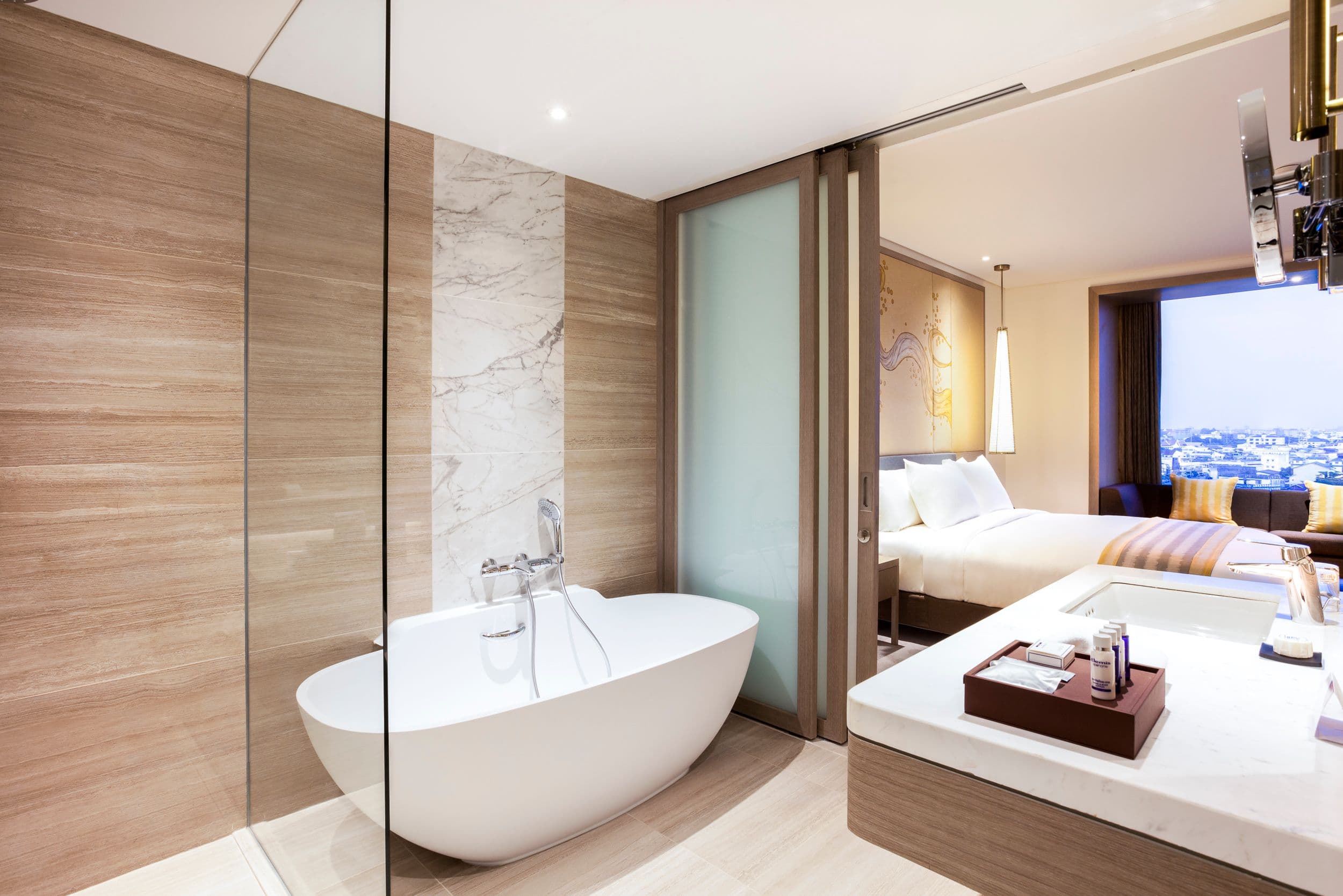 Crowne Plaza Vientiane - Image 4