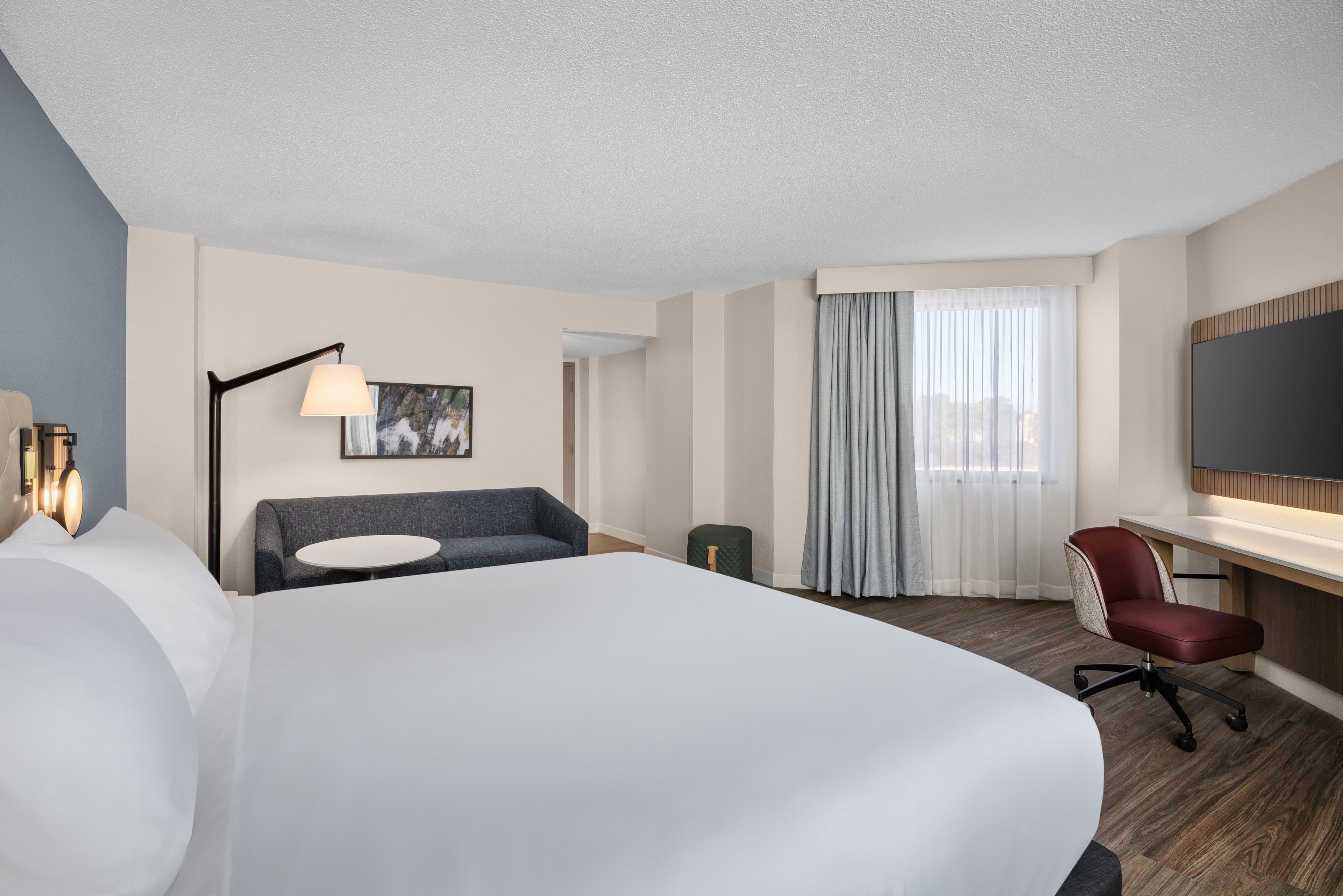 Crowne Plaza Virginia Beach Town Center — 7