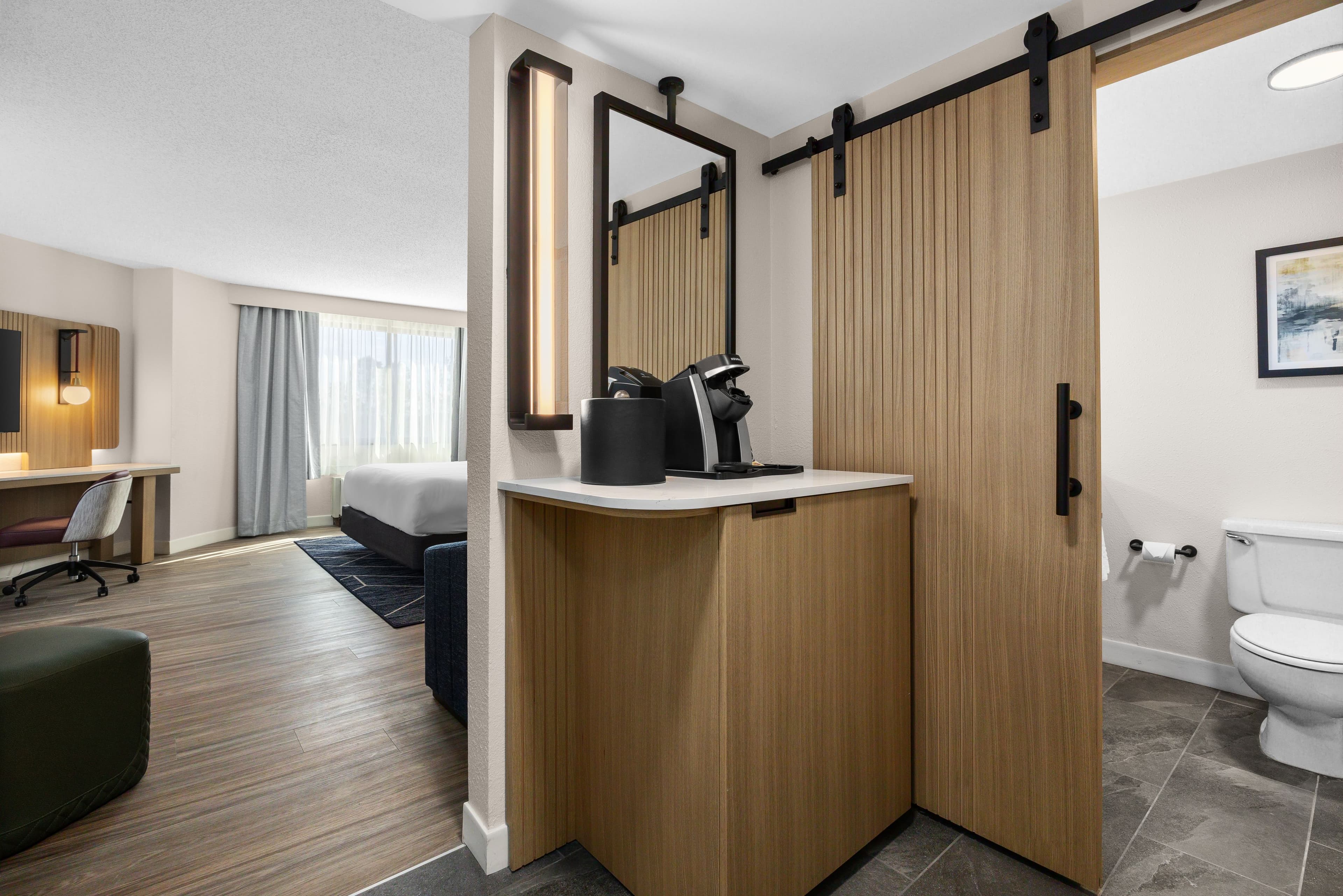 Crowne Plaza Virginia Beach Town Center — 12
