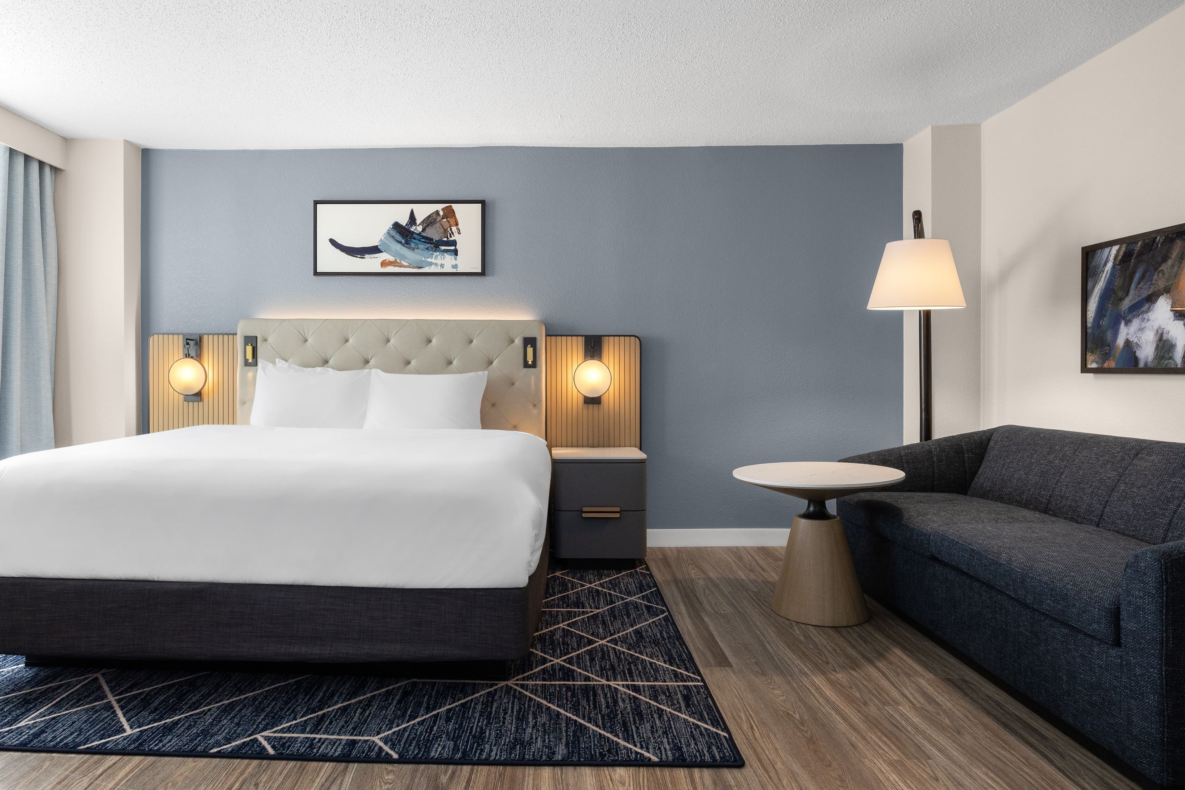 Crowne Plaza Virginia Beach Town Center - Image 4