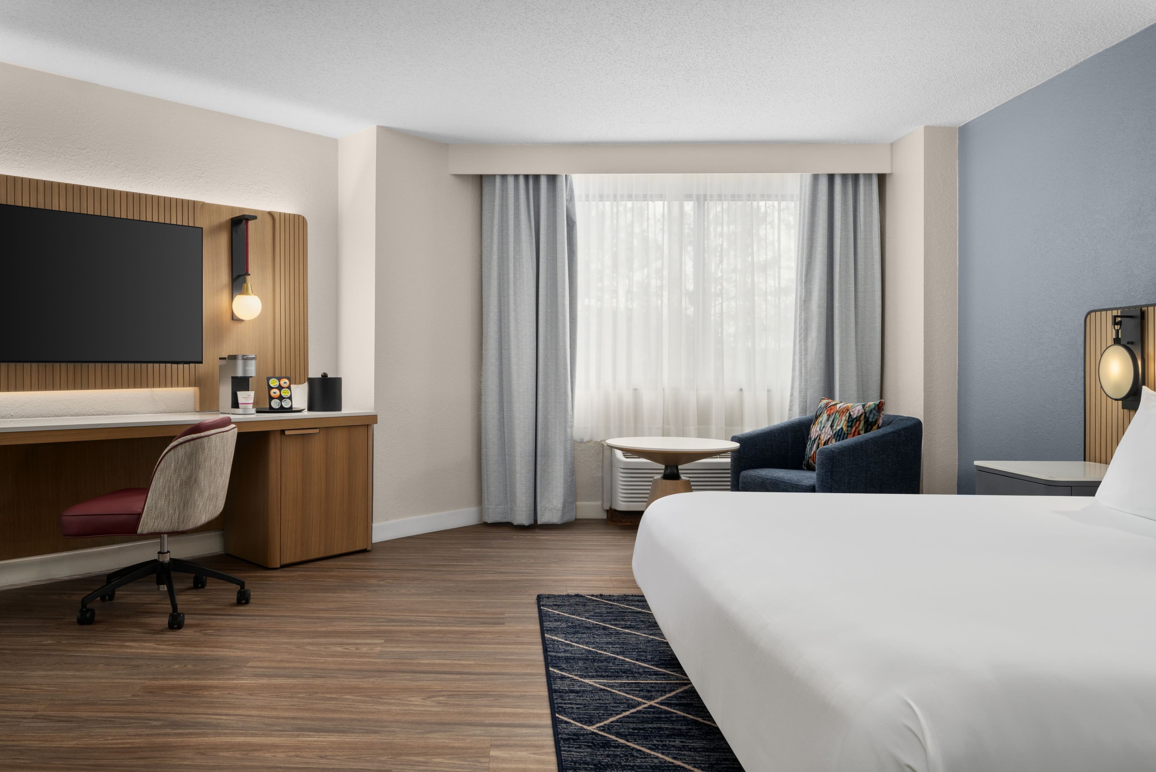 1 King Bed Standard - Image 14