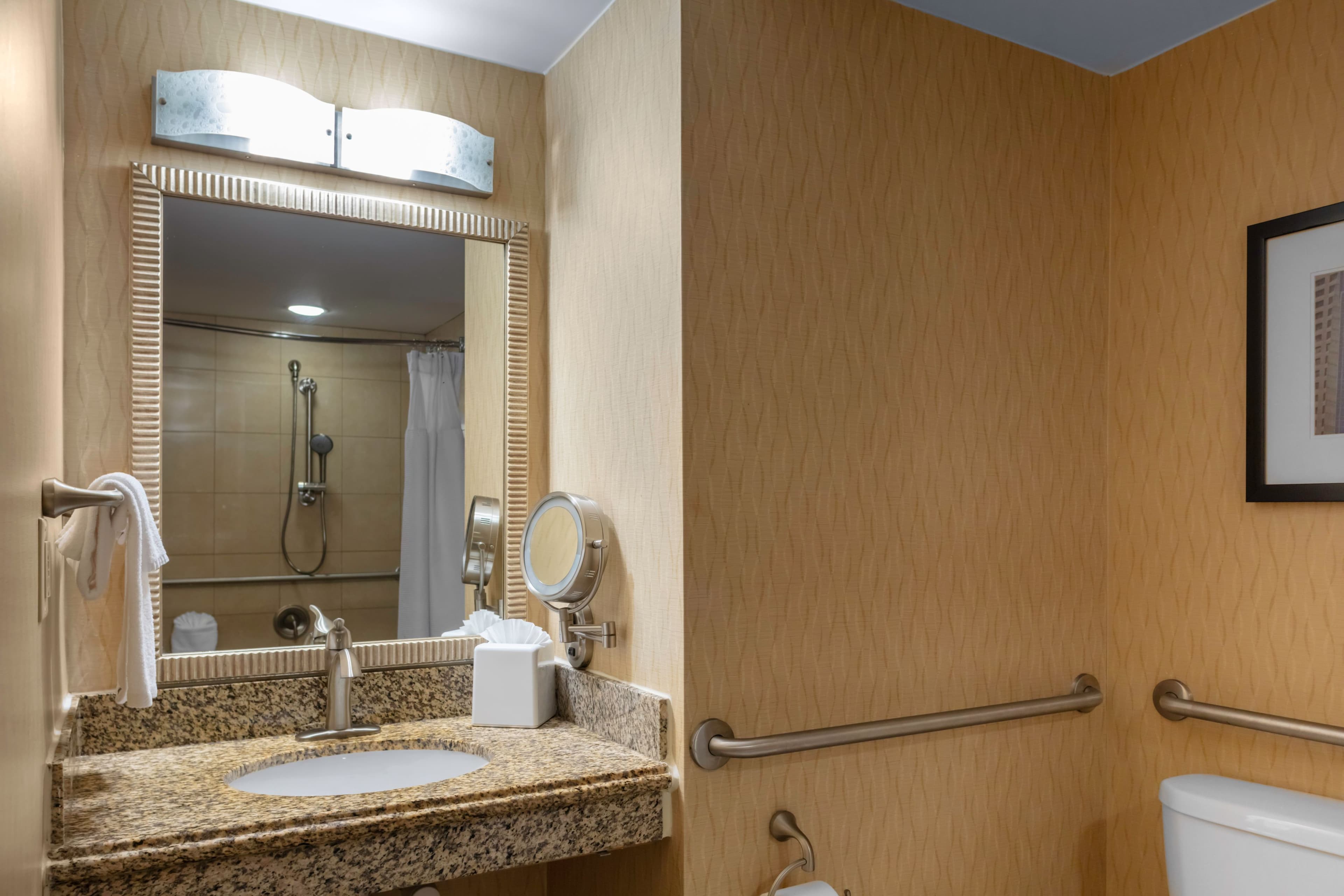 Crowne Plaza Boston - Woburn — 11