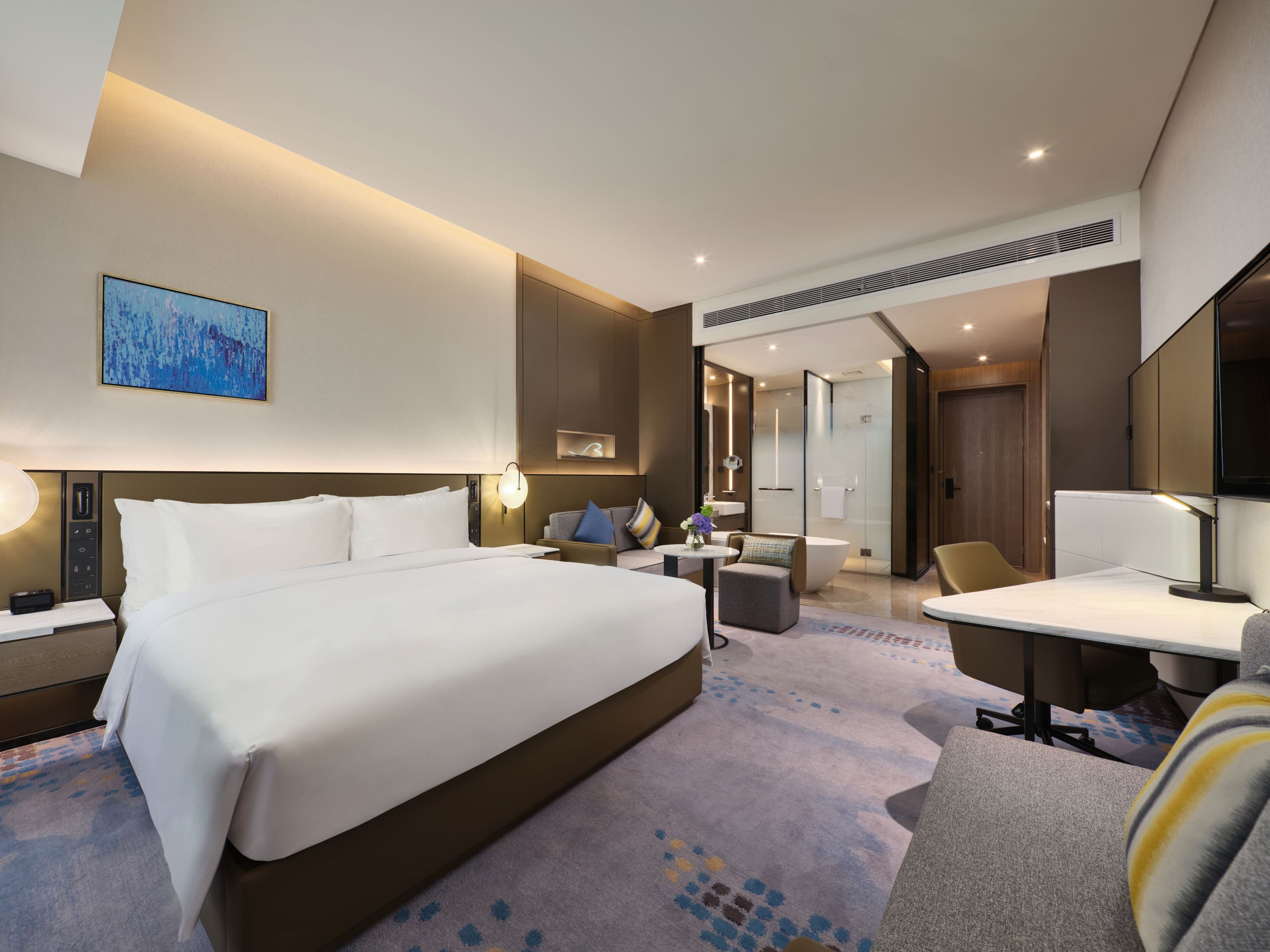 Crowne Plaza Wuhan Development Zone - Image 4