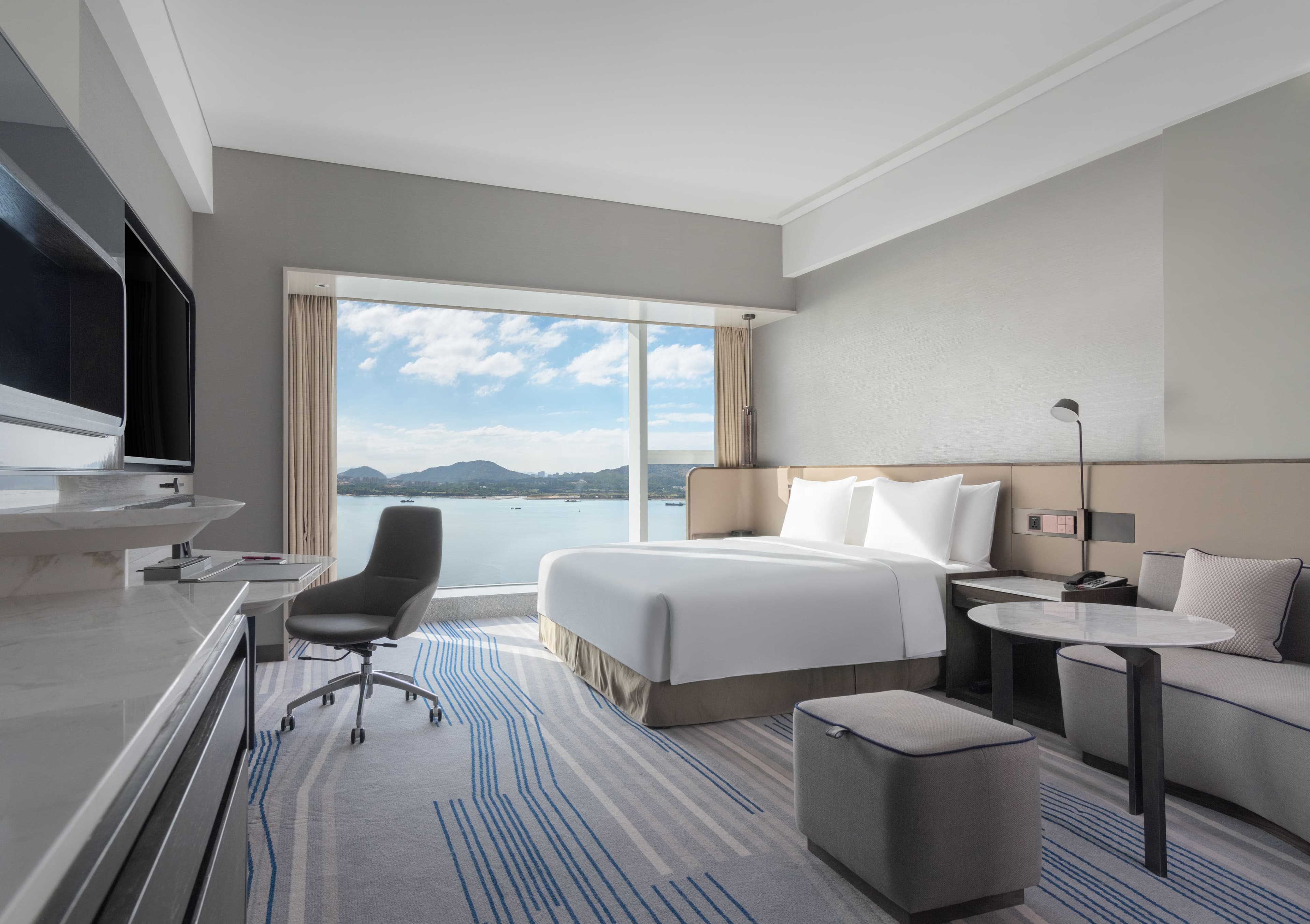 Crowne Plaza Xiamen Jimei Seaview - Image 3