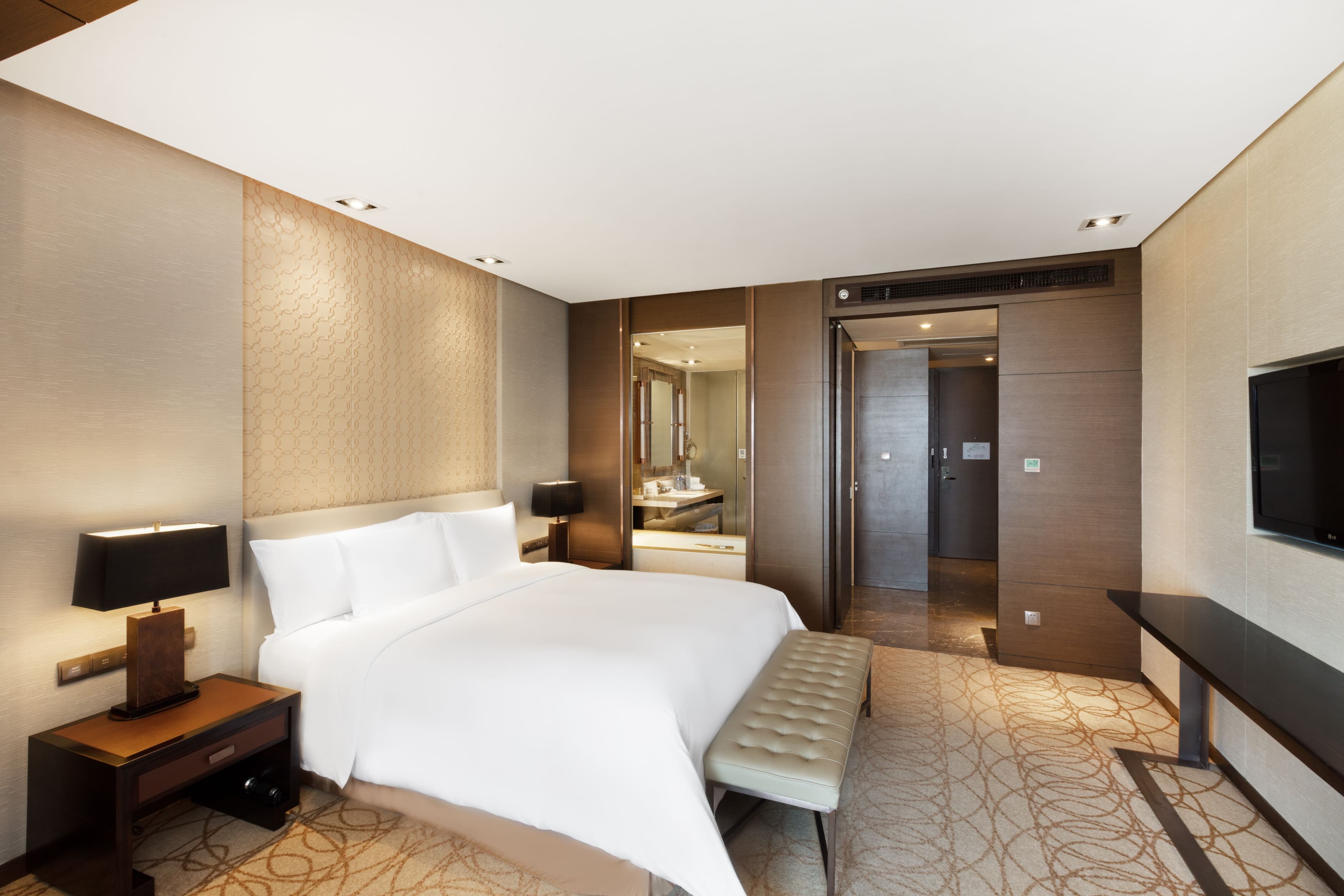 Crowne Plaza Xuzhou Dalong Lake — 4