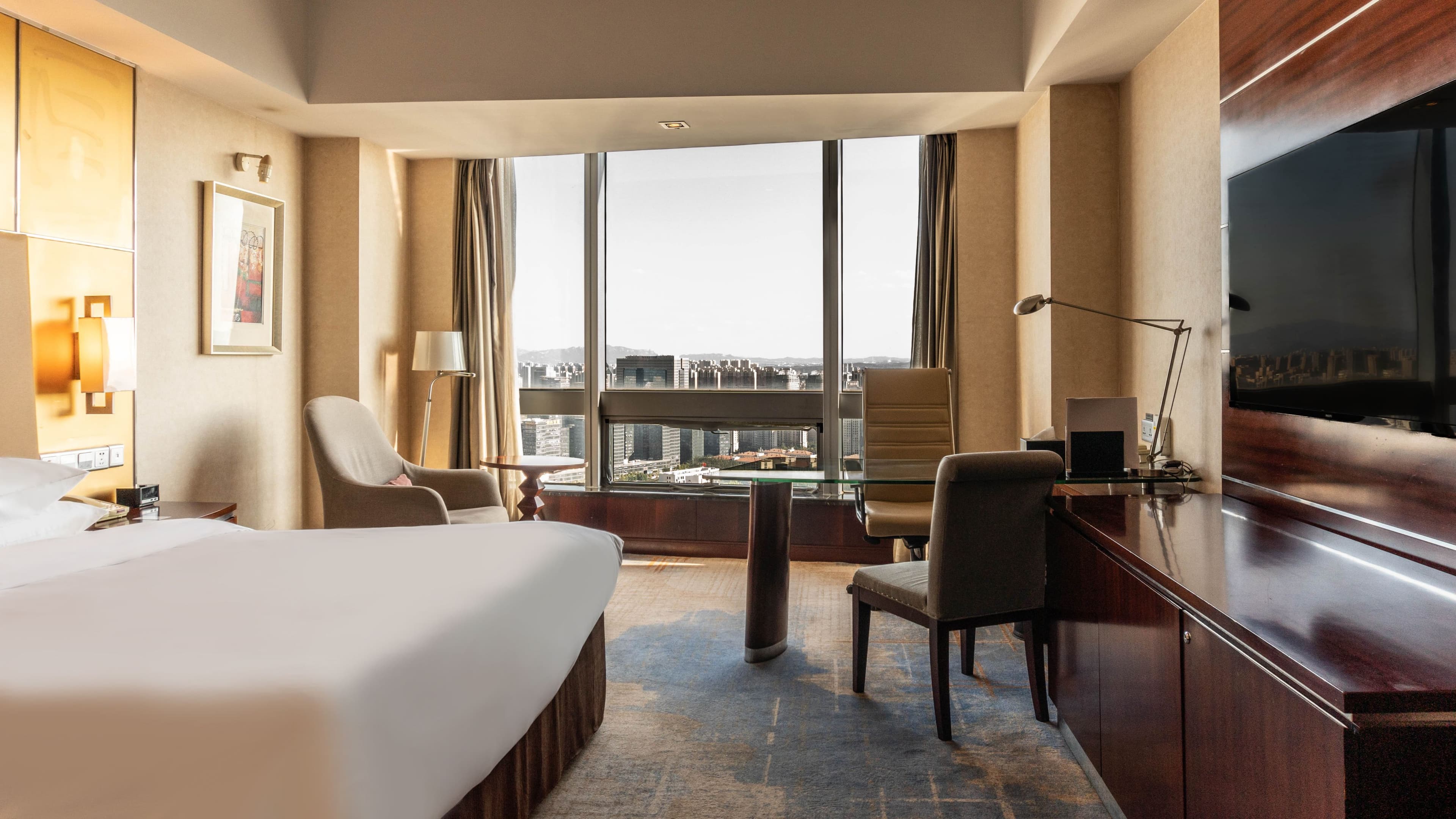 Crowne Plaza Yantai Sea View - Image 3