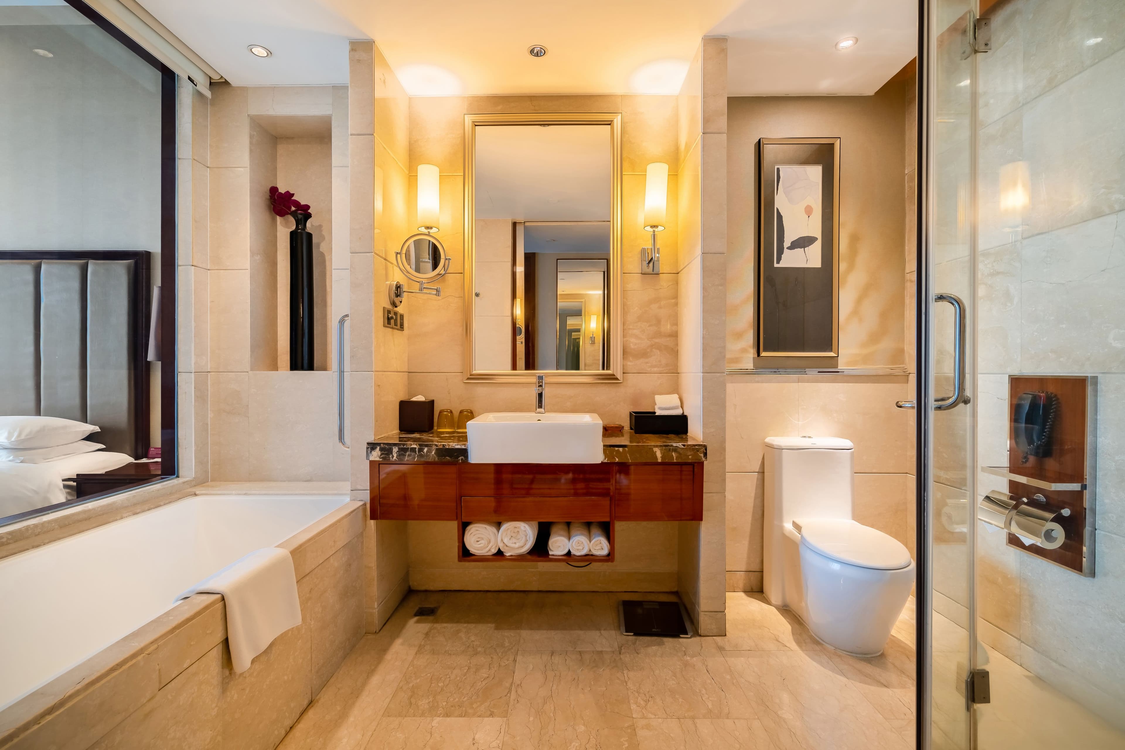 Crowne Plaza Zhenjiang - Image 5