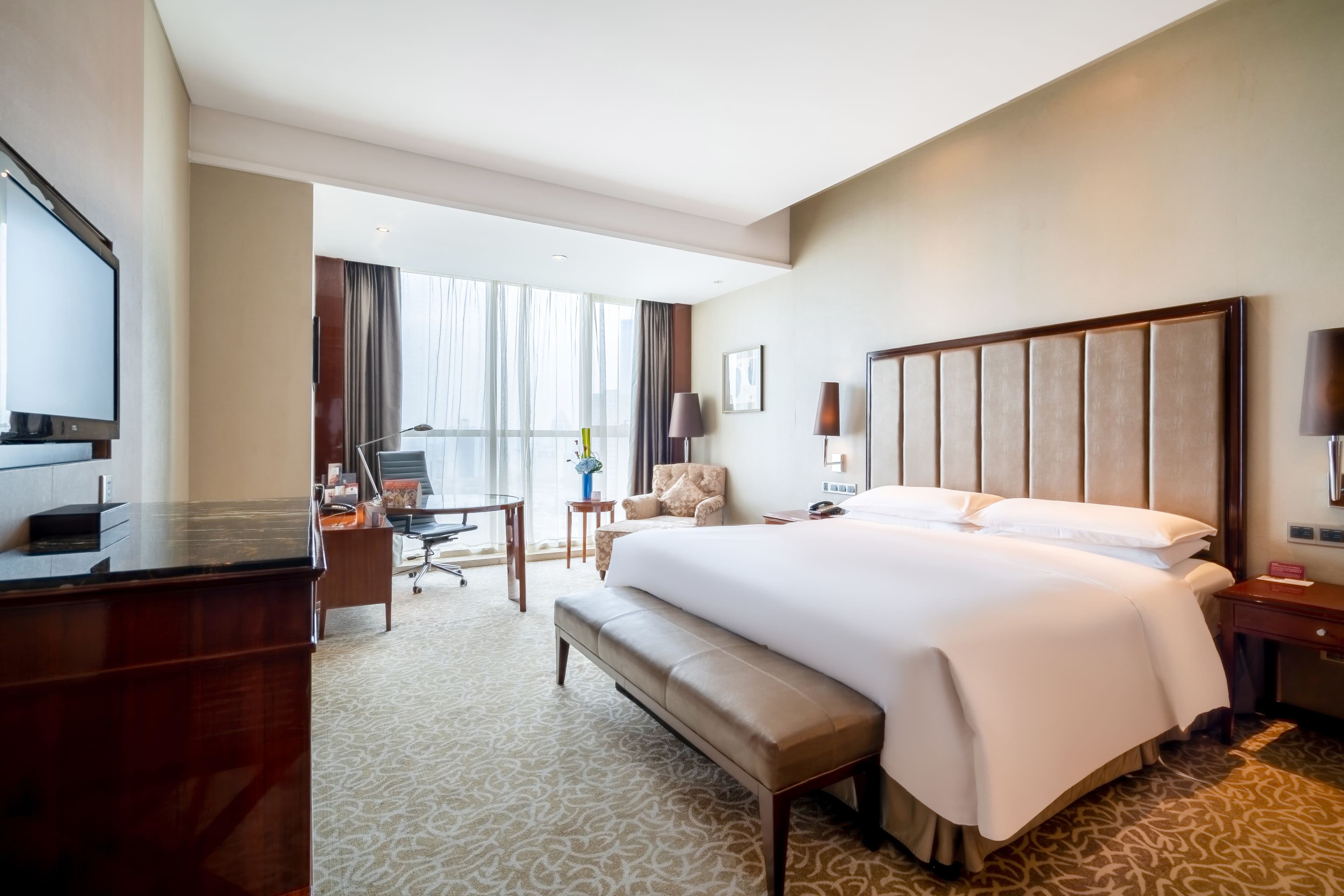 Crowne Plaza Zhenjiang - Image 4