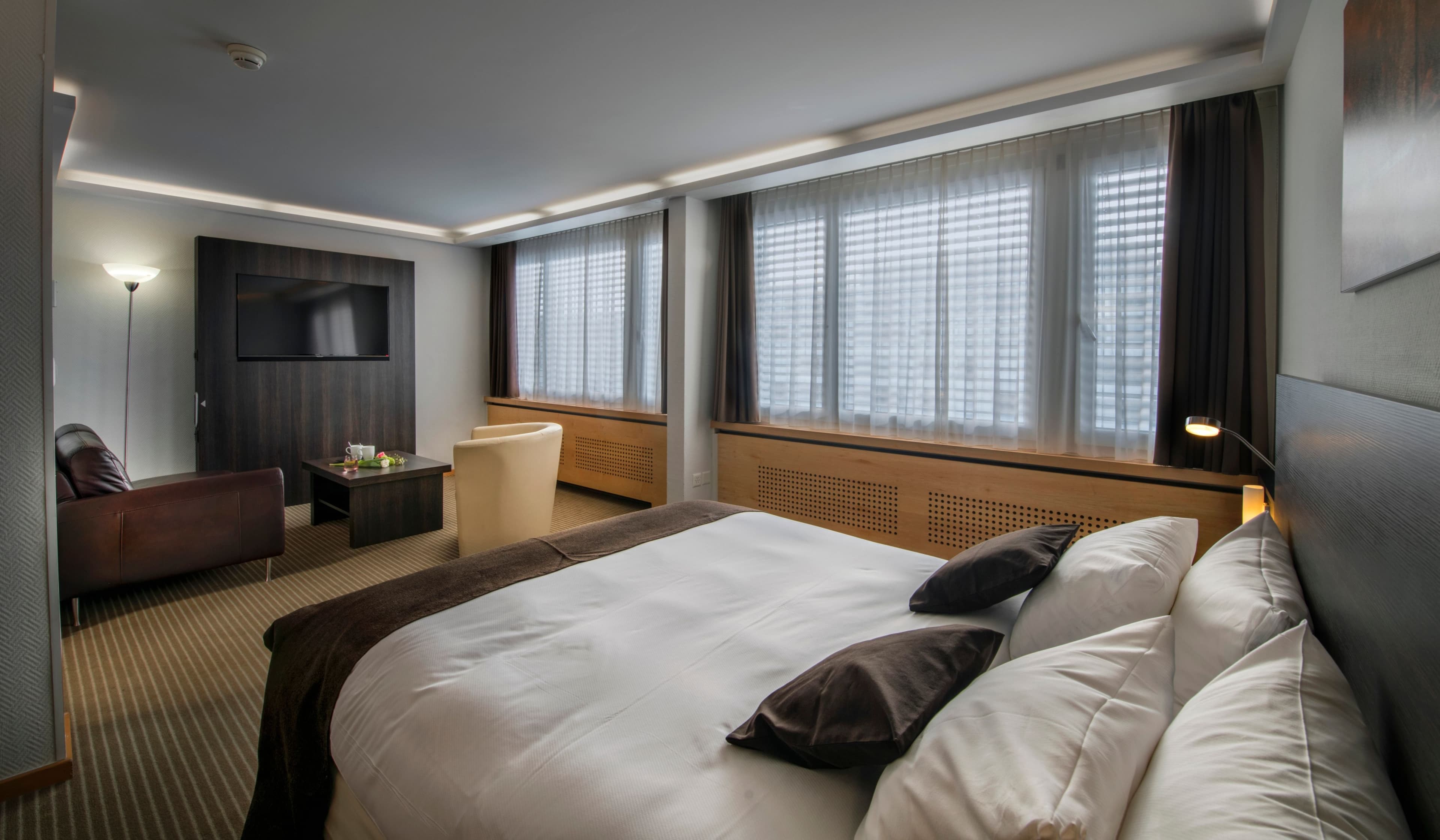Crowne Plaza Zurich — 23