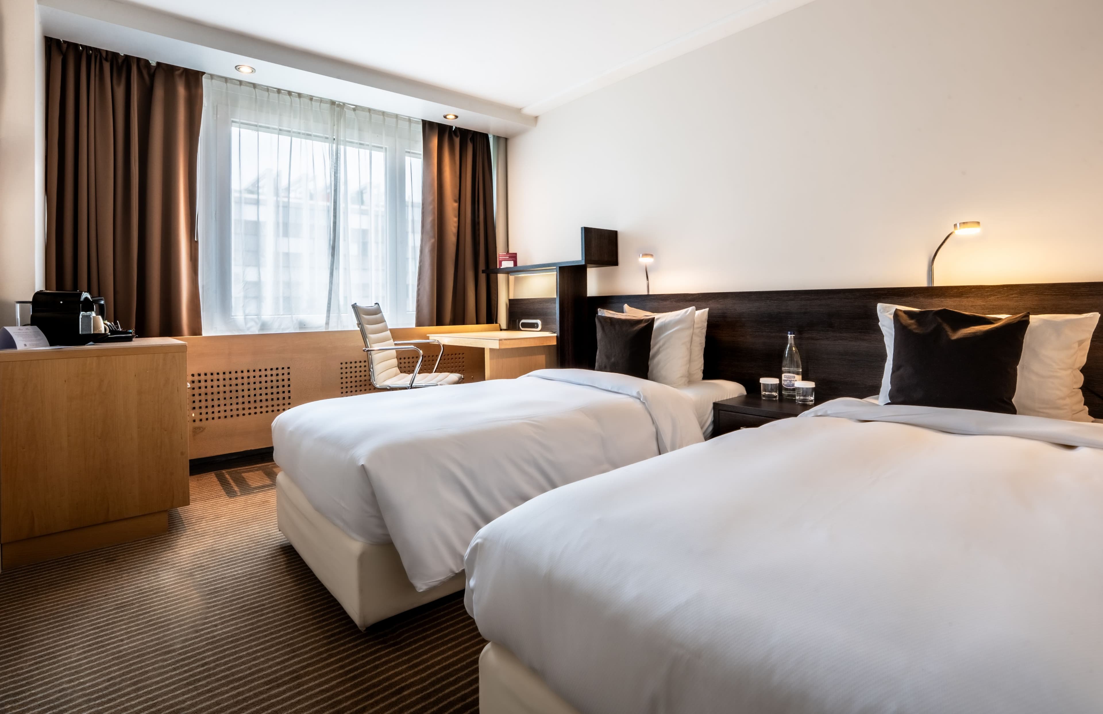 Crowne Plaza Zurich — 12