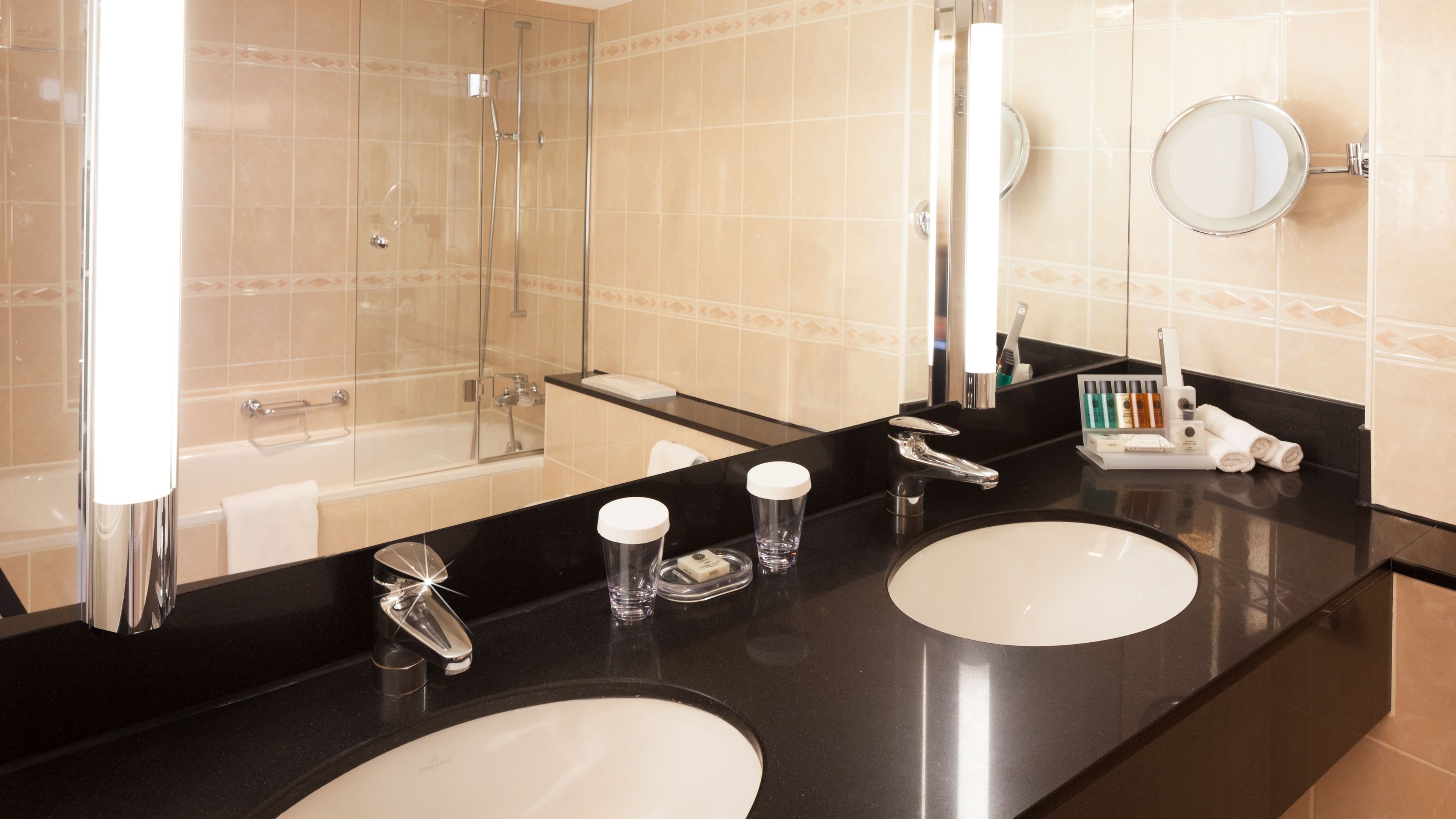 Crowne Plaza Zurich — 20