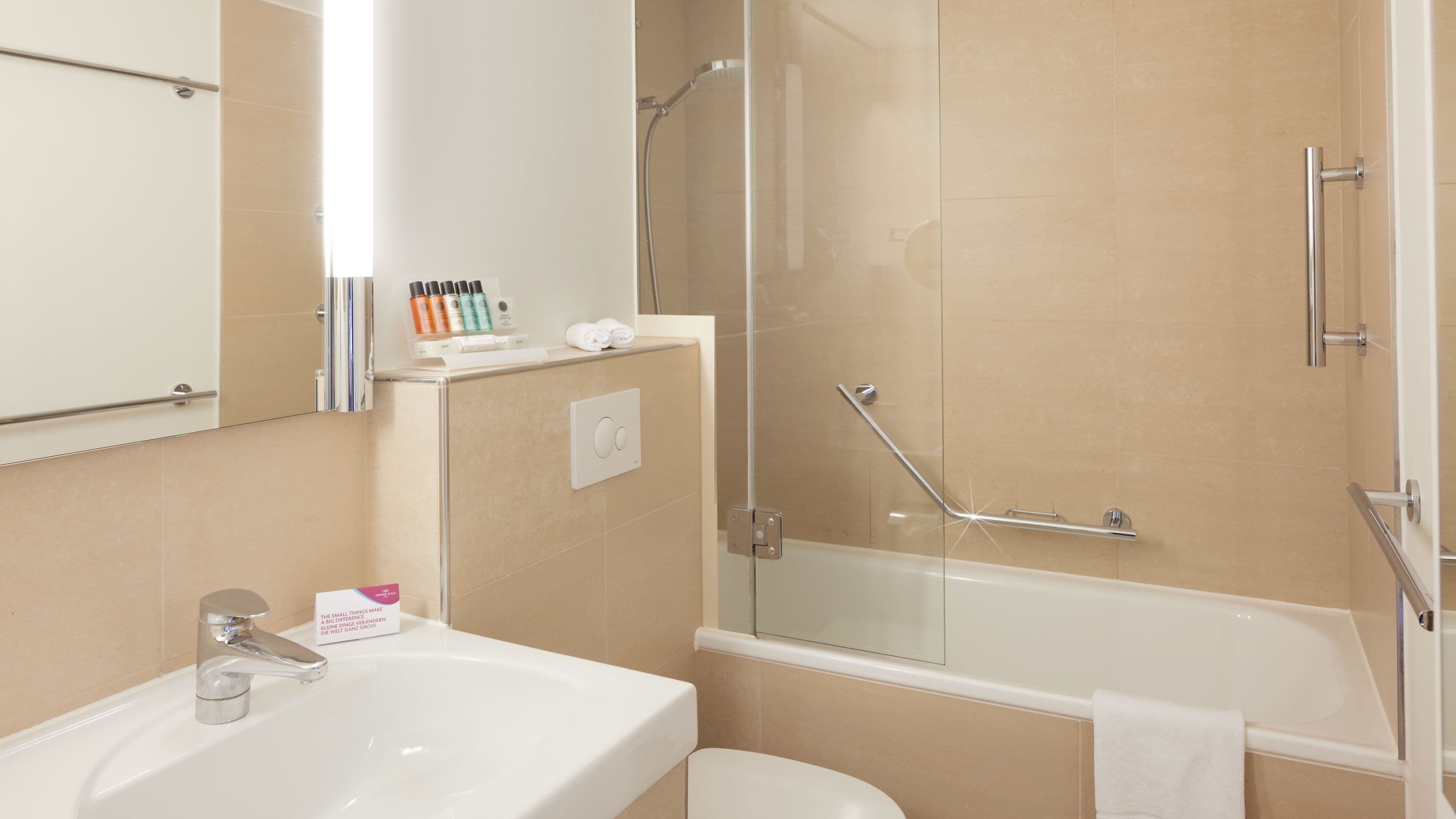 Crowne Plaza Zurich — 9
