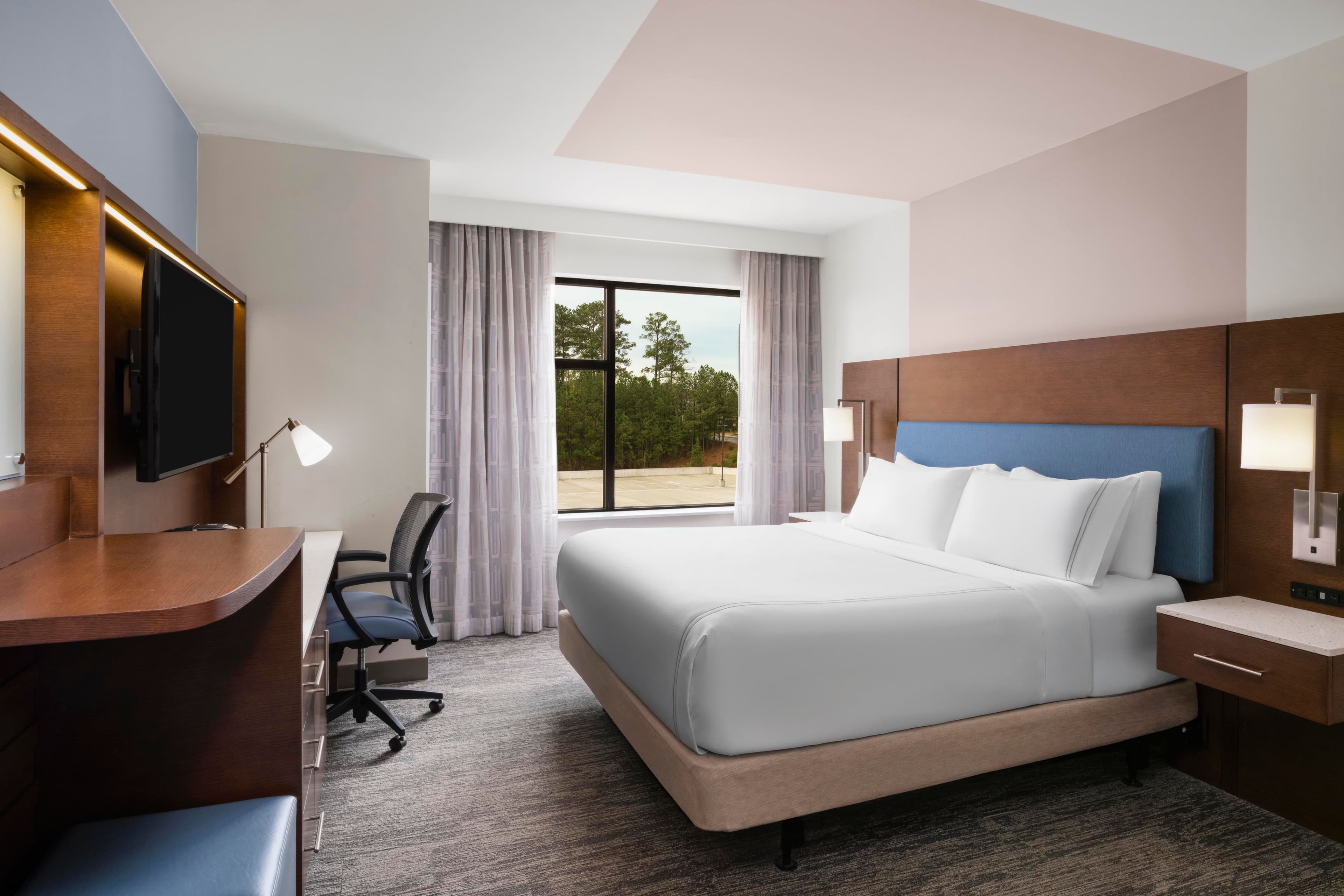 EVEN Hotel Alpharetta - Avalon Area - Image 4