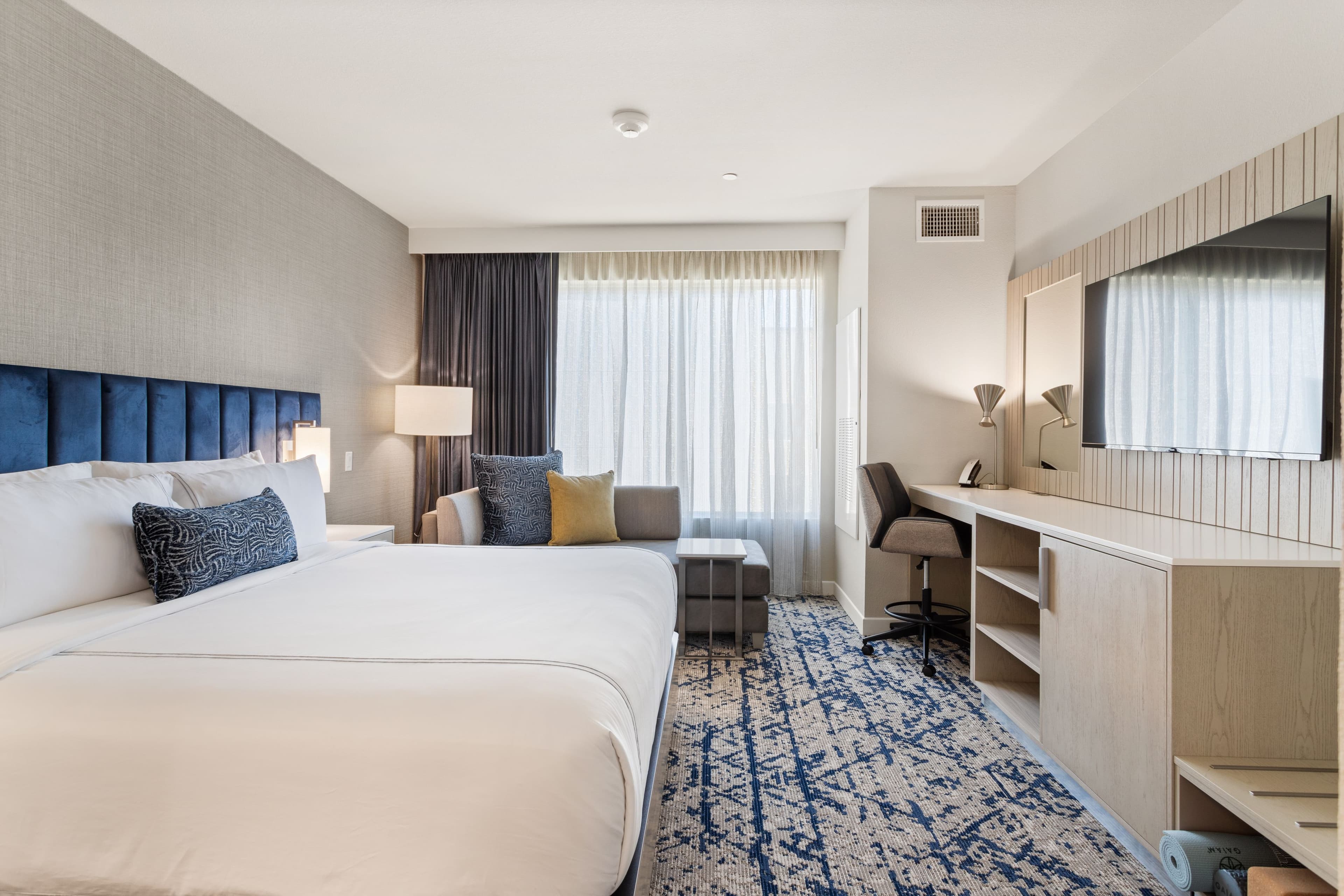 EVEN Hotel Austin Uptown near the Domain - Image 4