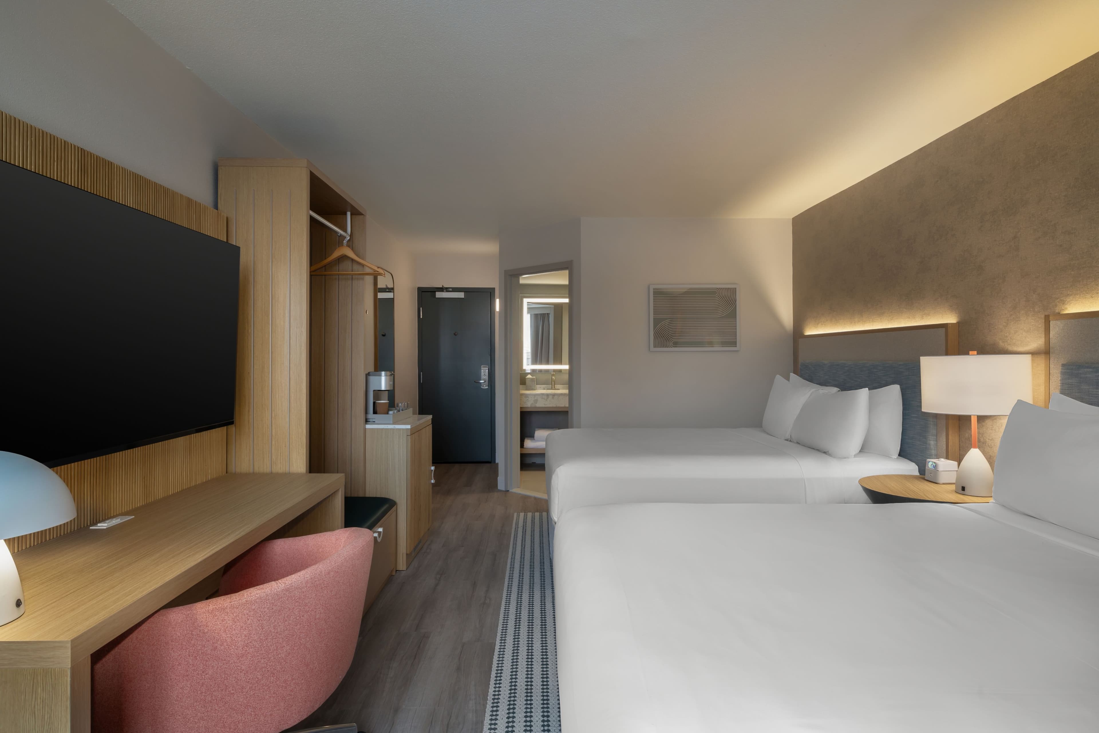EVEN Hotel Detroit North - Troy — 16
