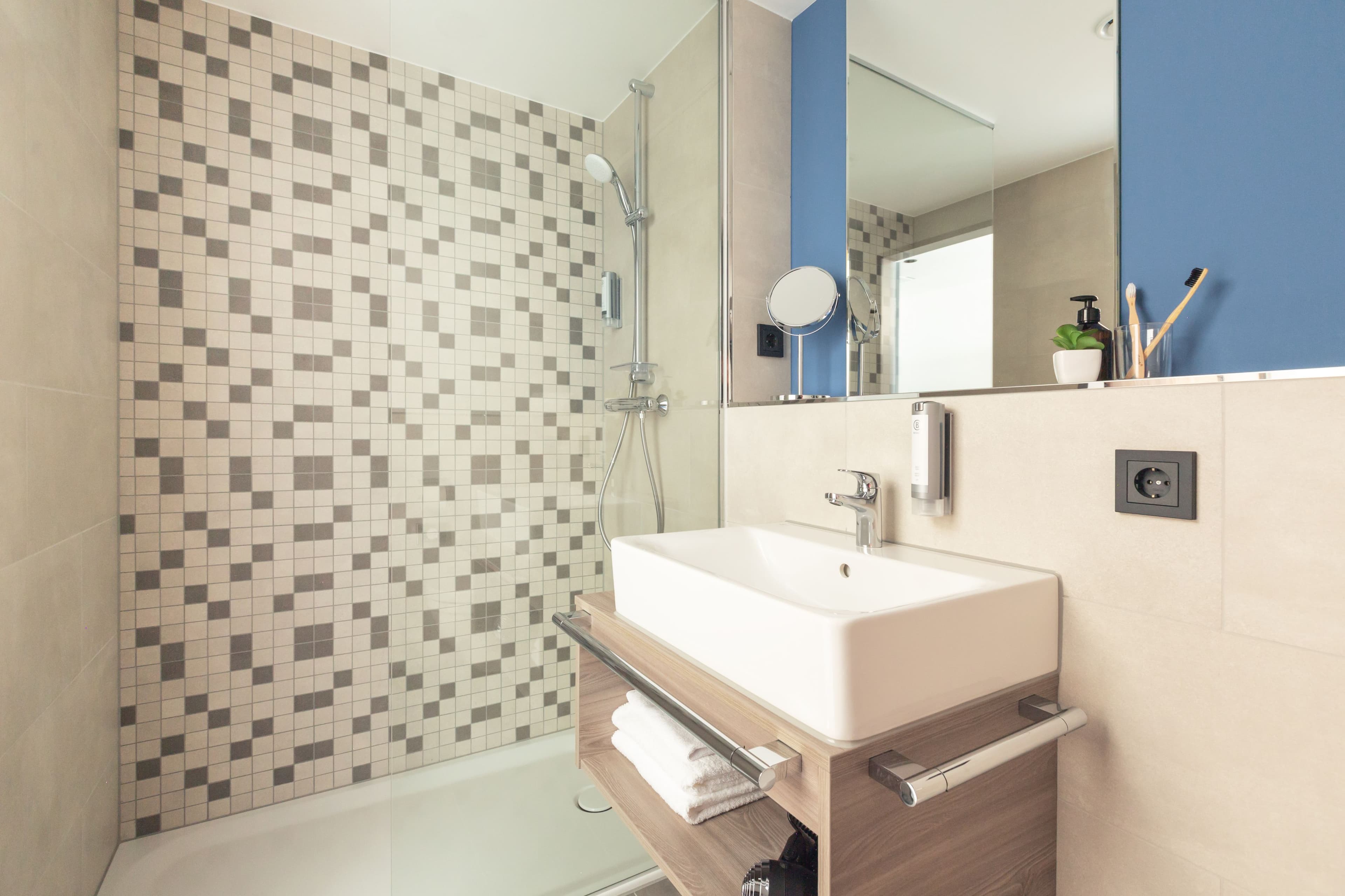 Standard Room - Image 10