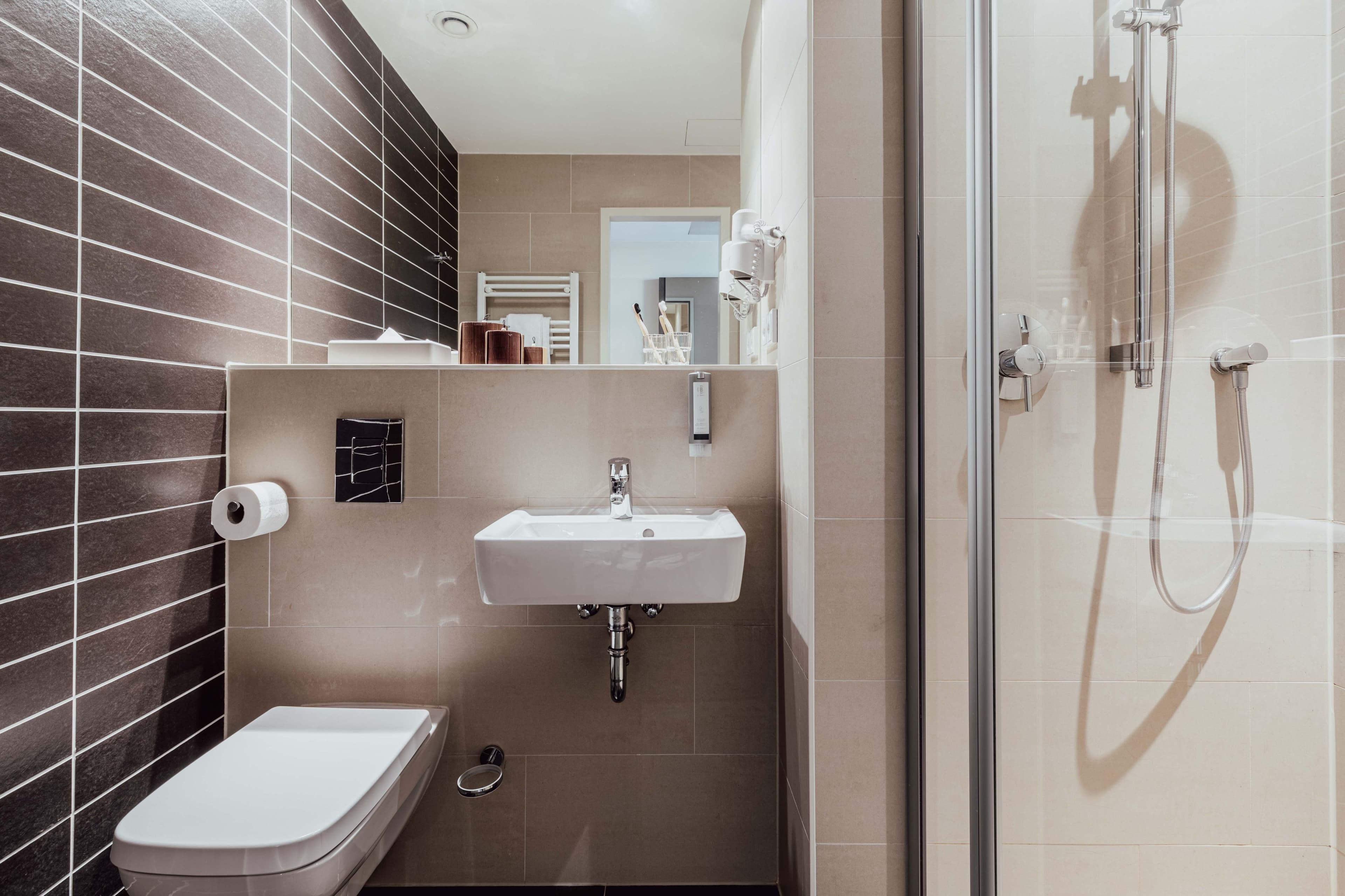 Standard Room - Image 12
