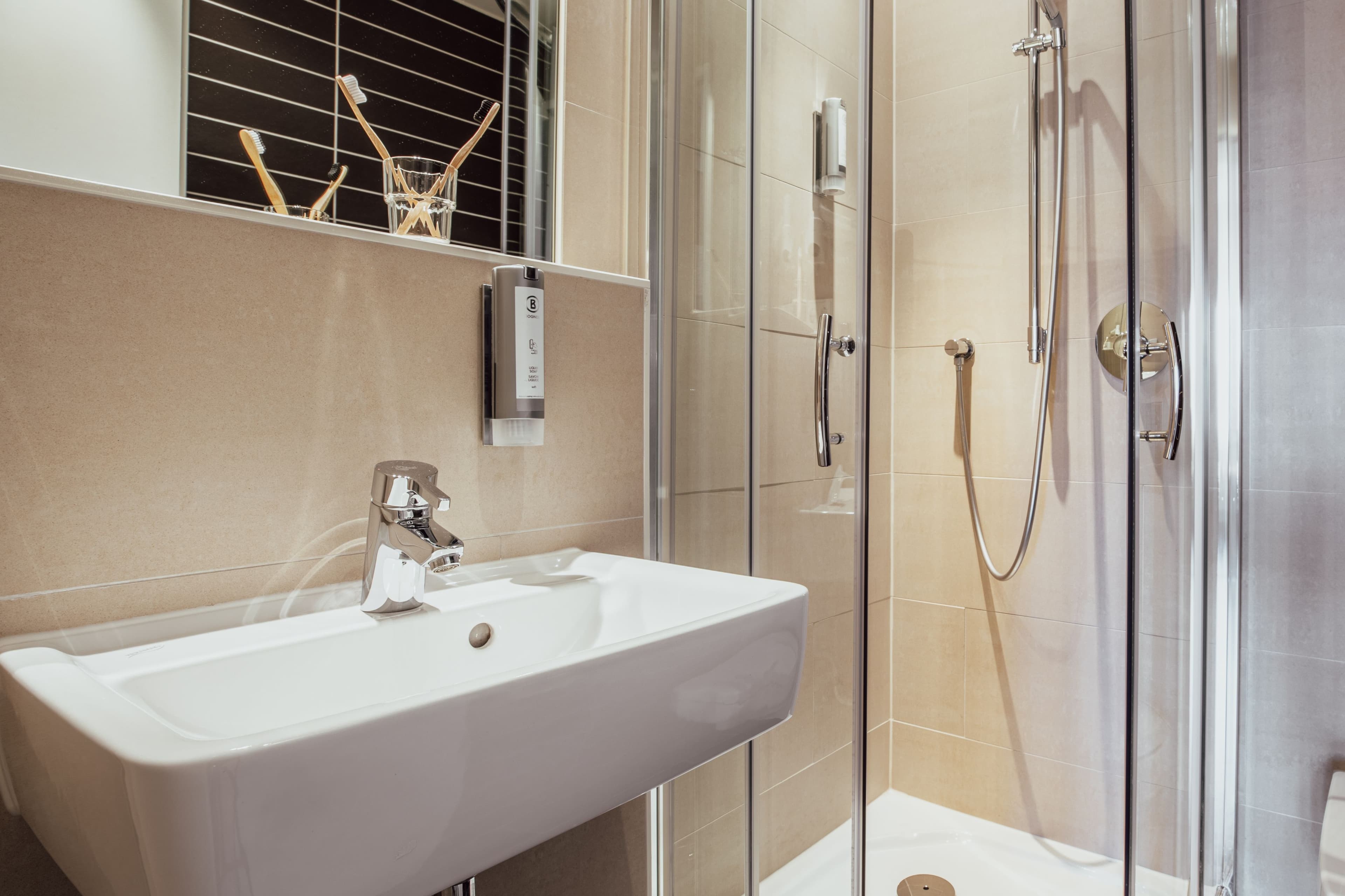 Standard Room - Image 6